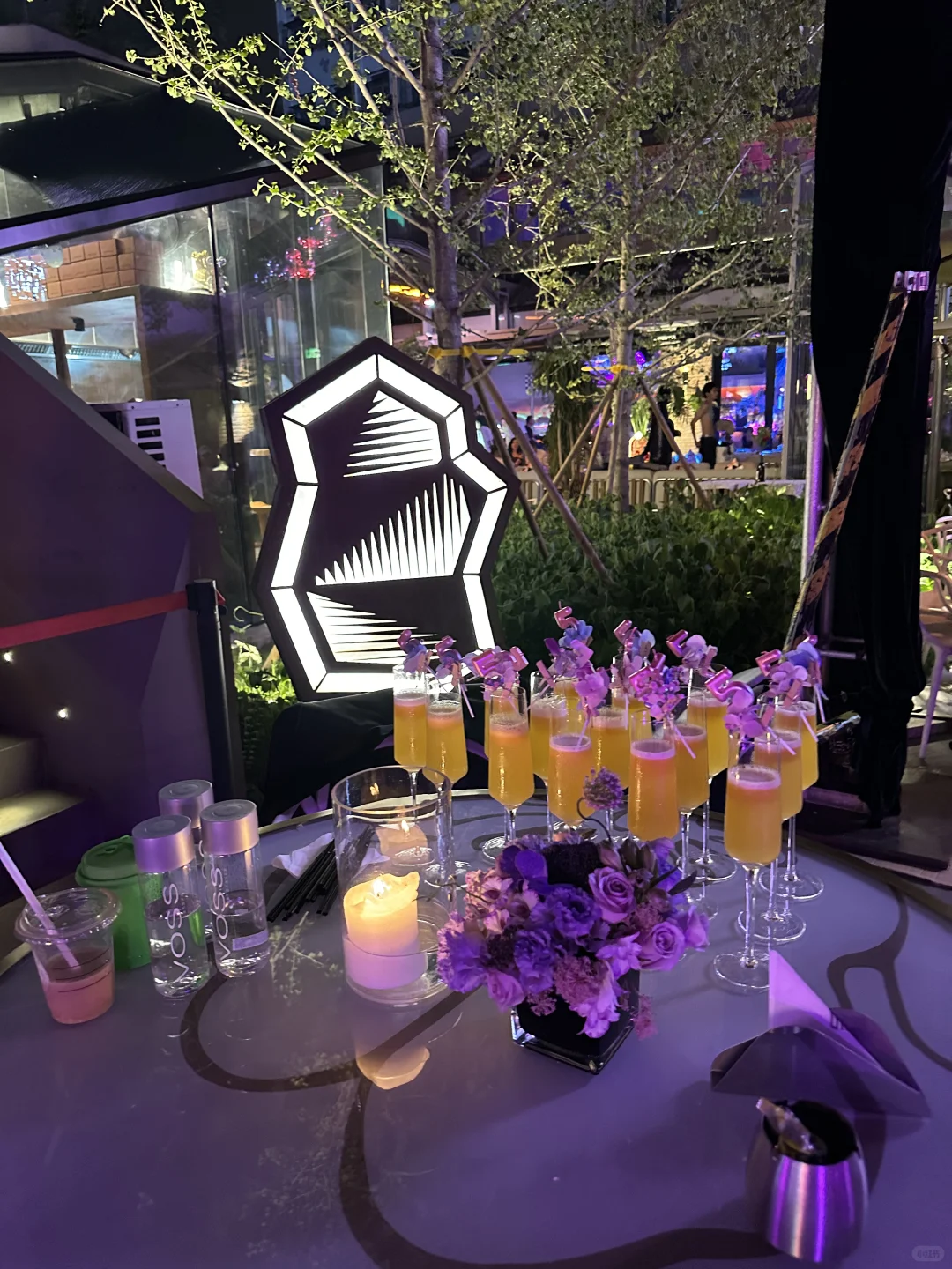 50岁阿姨今天在三里屯！