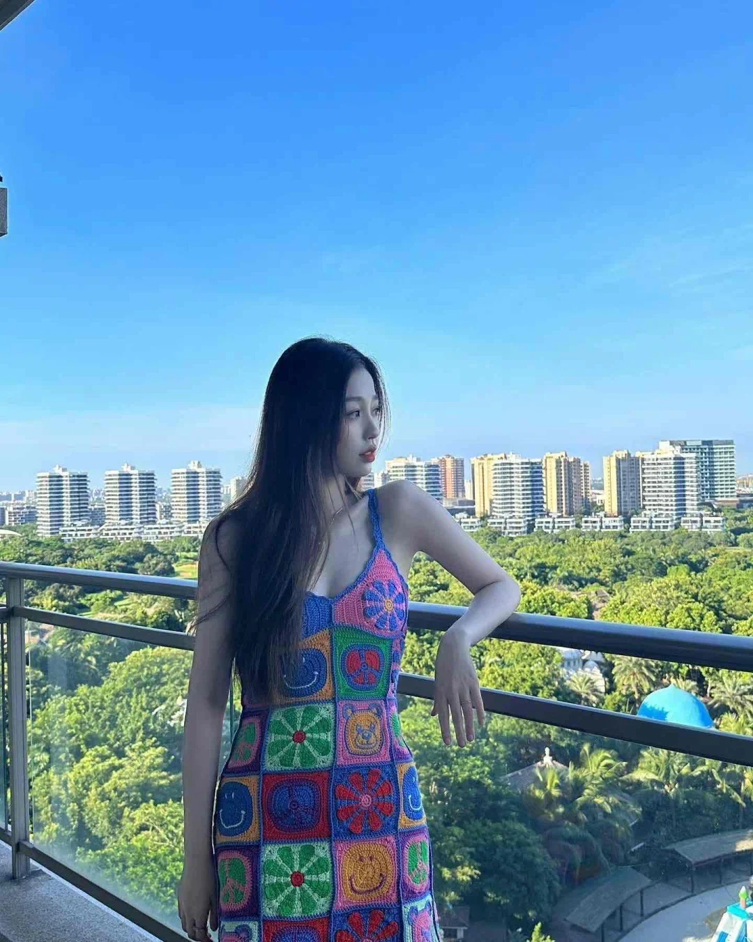 欣欣子自从换了风格后，越看越熟女了