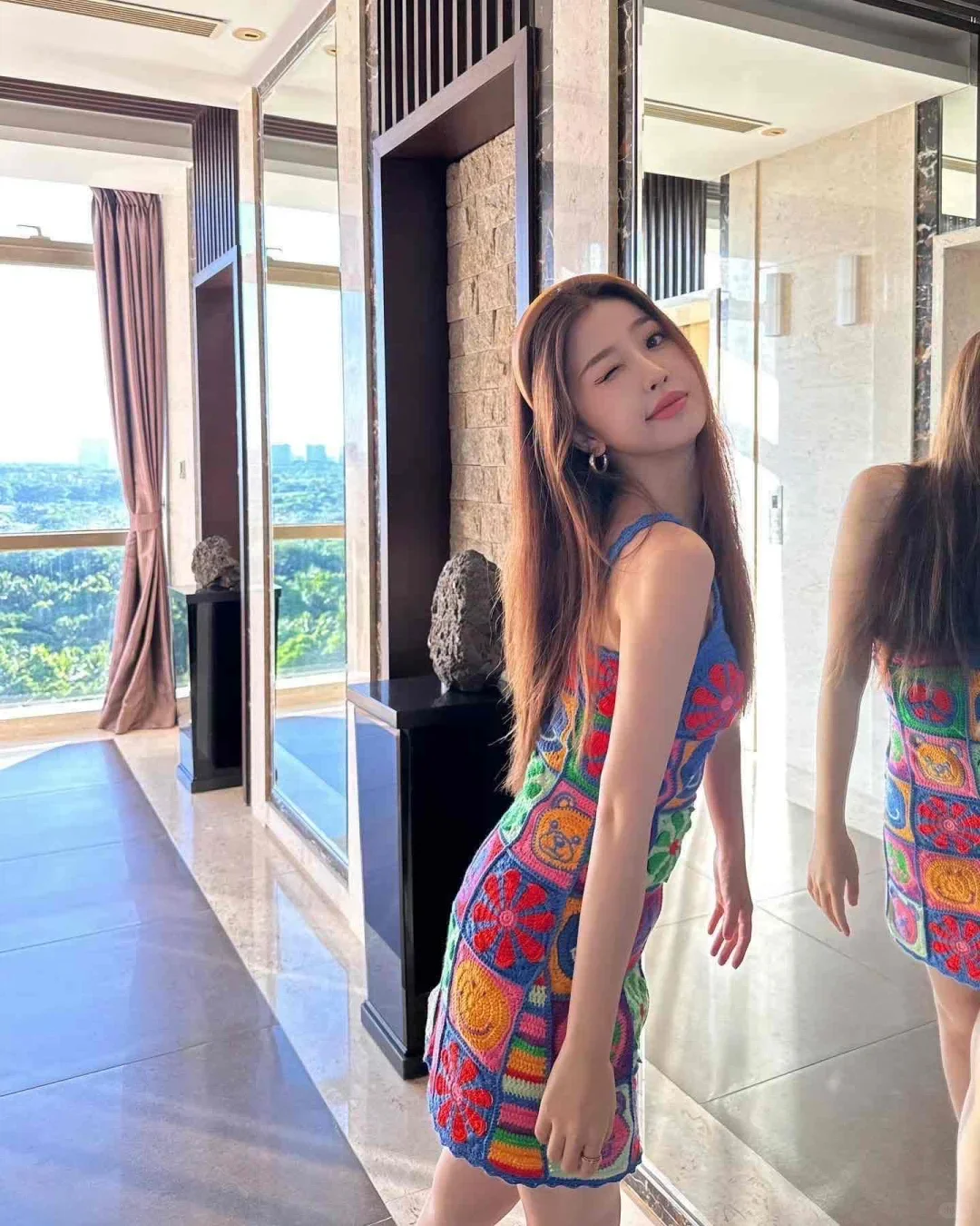 欣欣子自从换了风格后，越看越熟女了