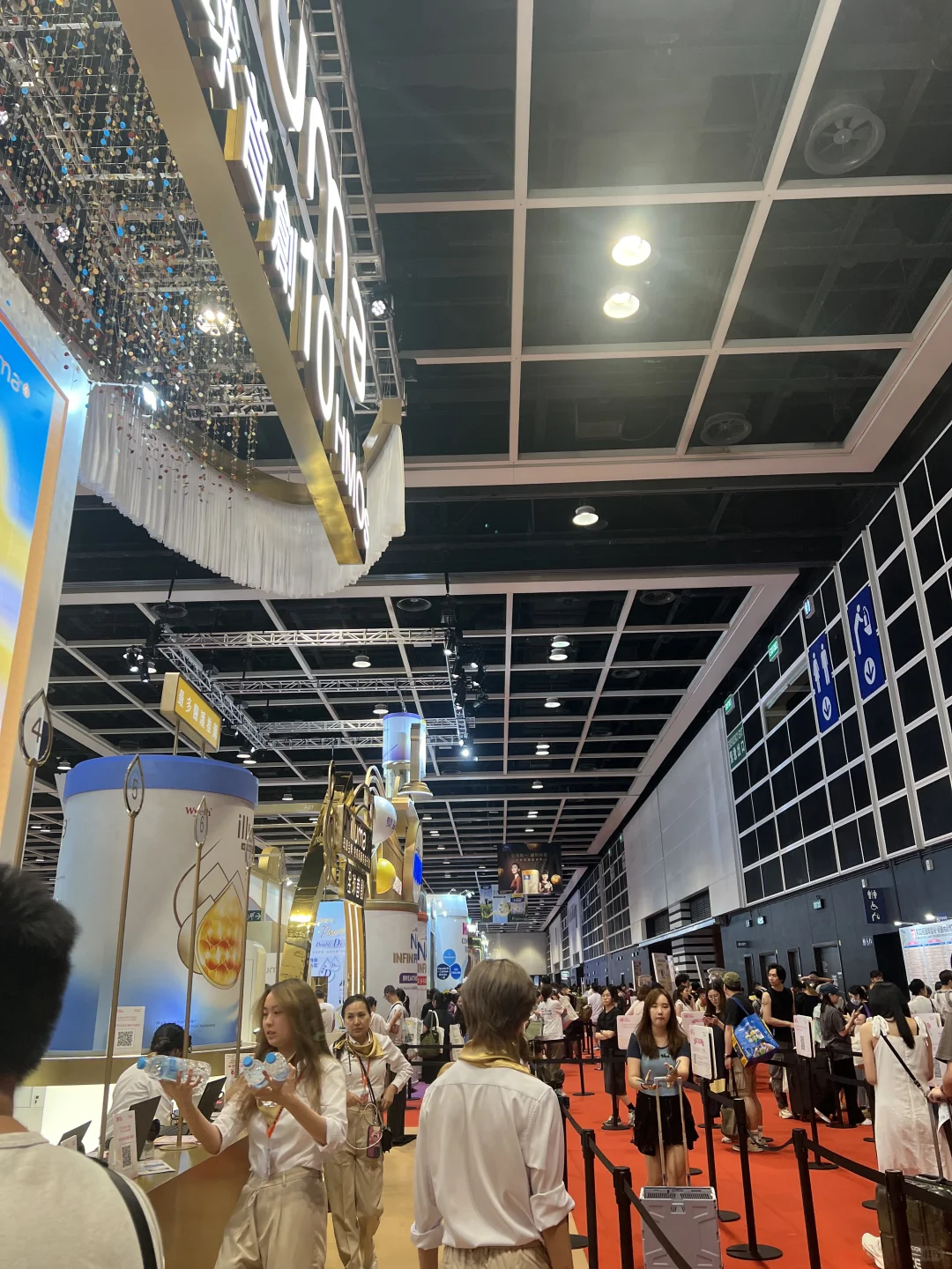 暴走3万步总结!2025香港荷花BB展八月攻略
