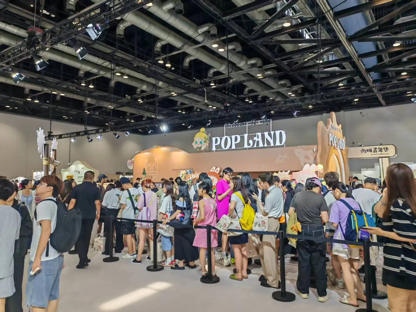 泡泡玛特PTS展会隐藏着什么信号?