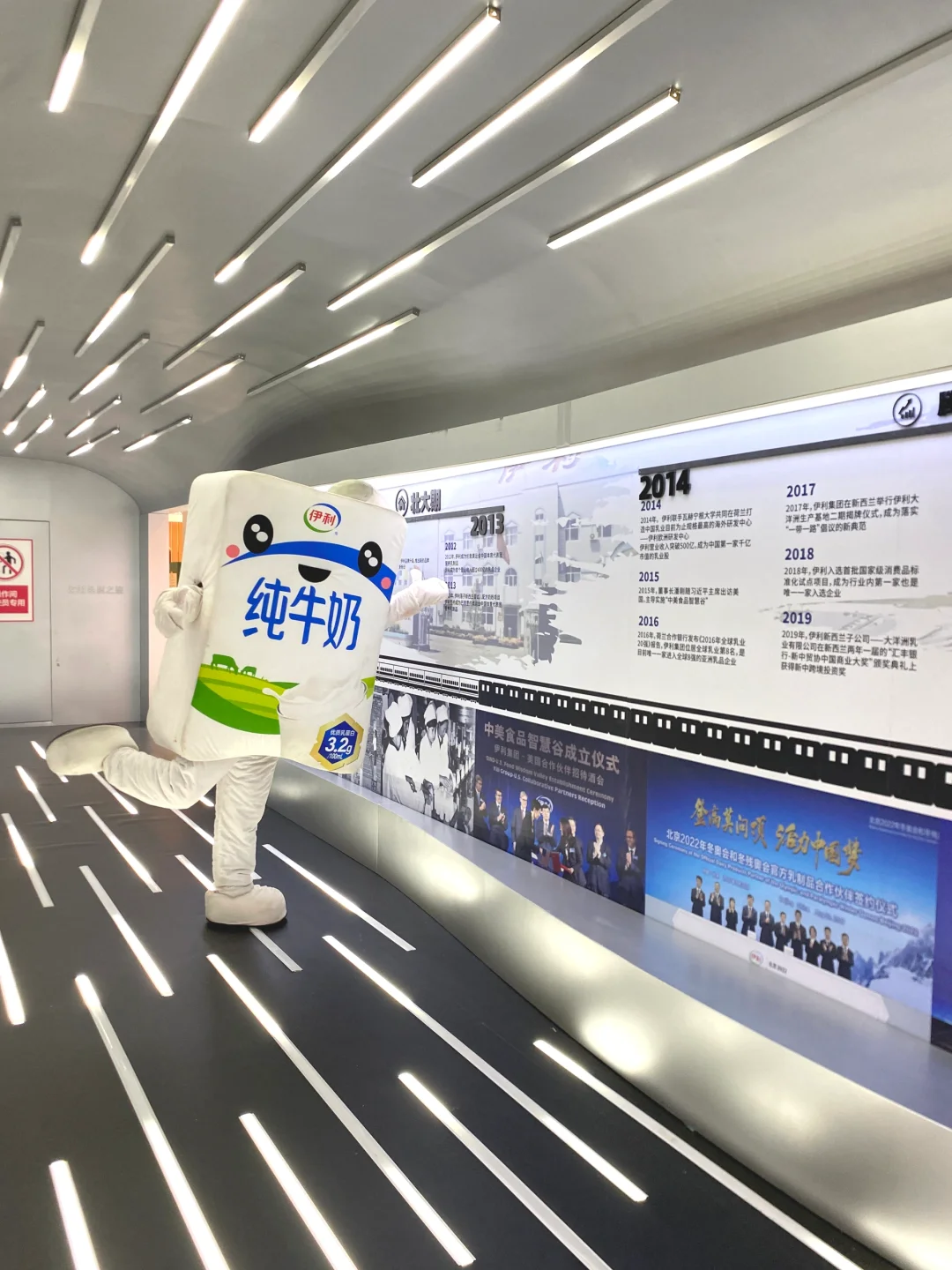 人!快来打卡?真的有时空穿梭列车存在❗
