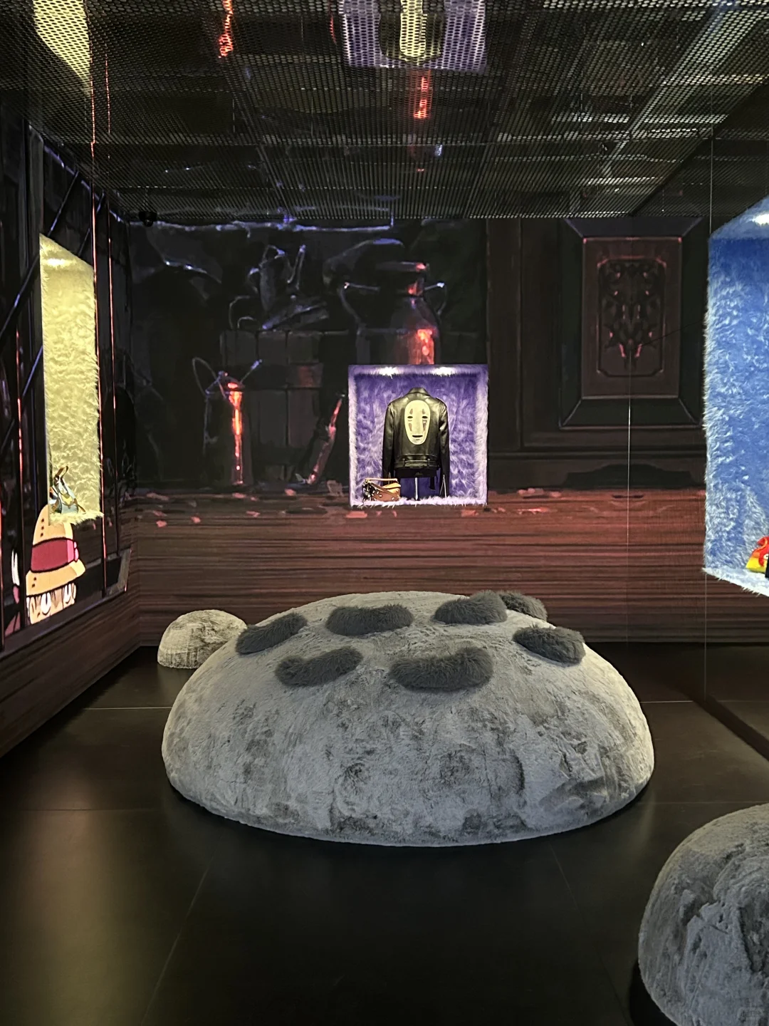 ??东京看展|LOEWE?