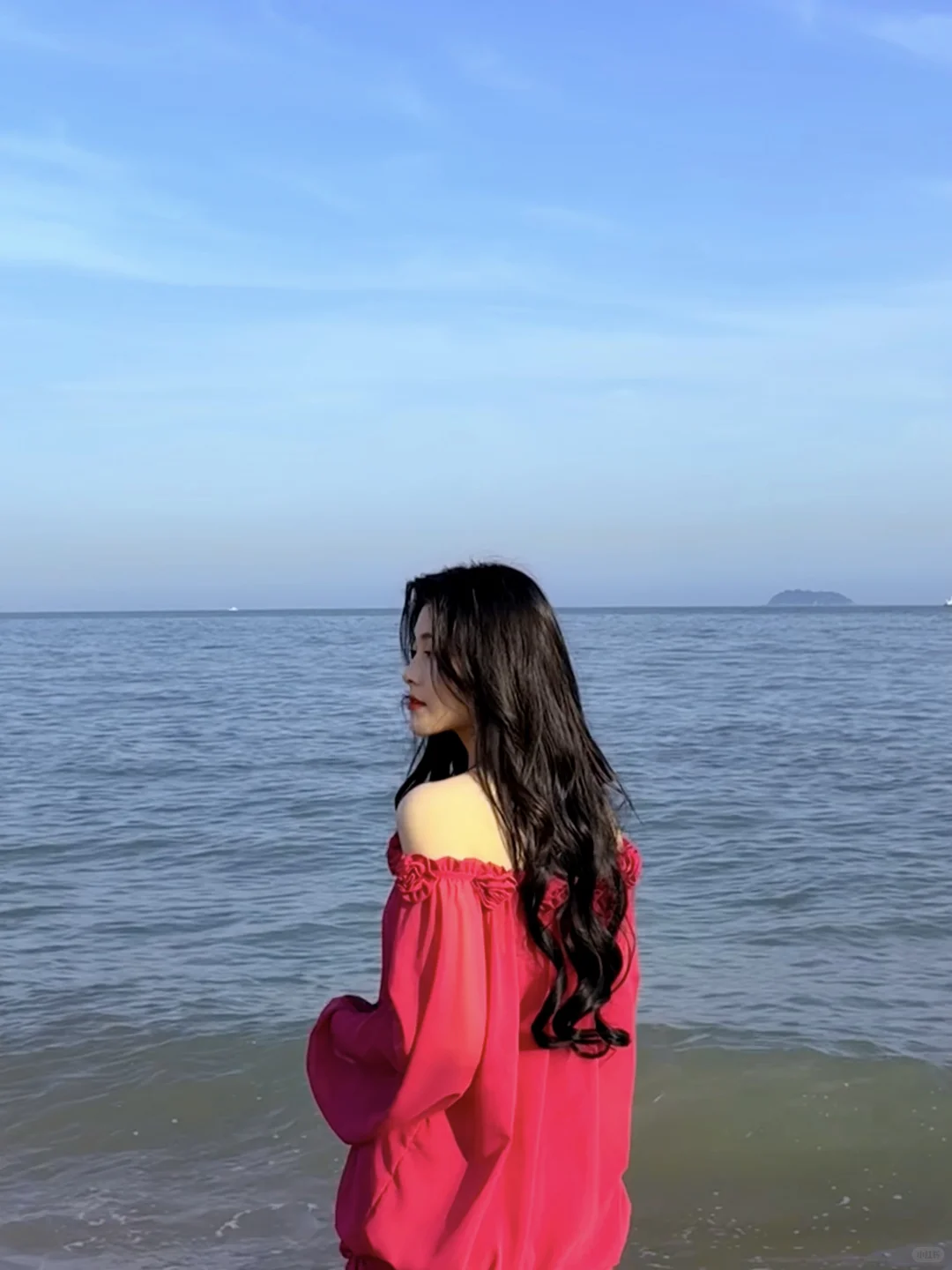 姐妹们听我的！去海边就穿鲜艳的裙子超出片