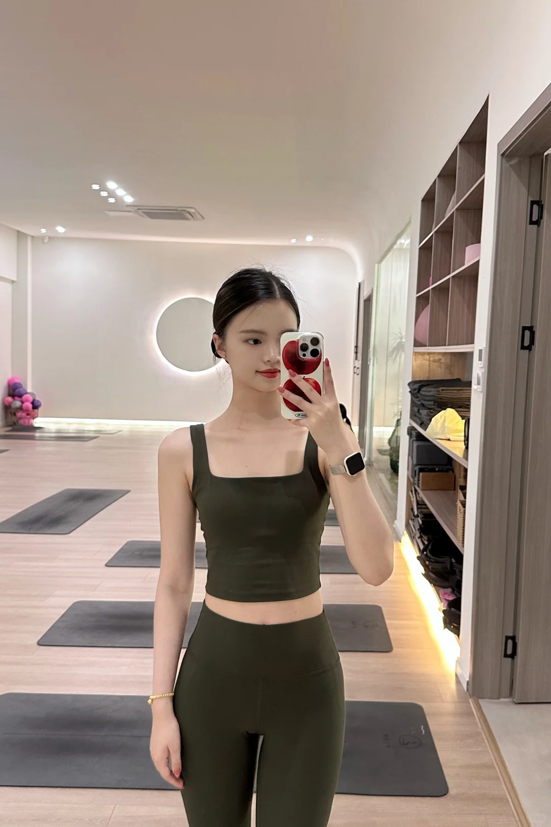 00后普拉提老师夏日上课穿搭