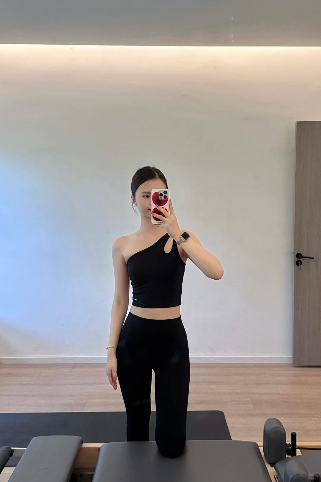 00后普拉提老师夏日上课穿搭