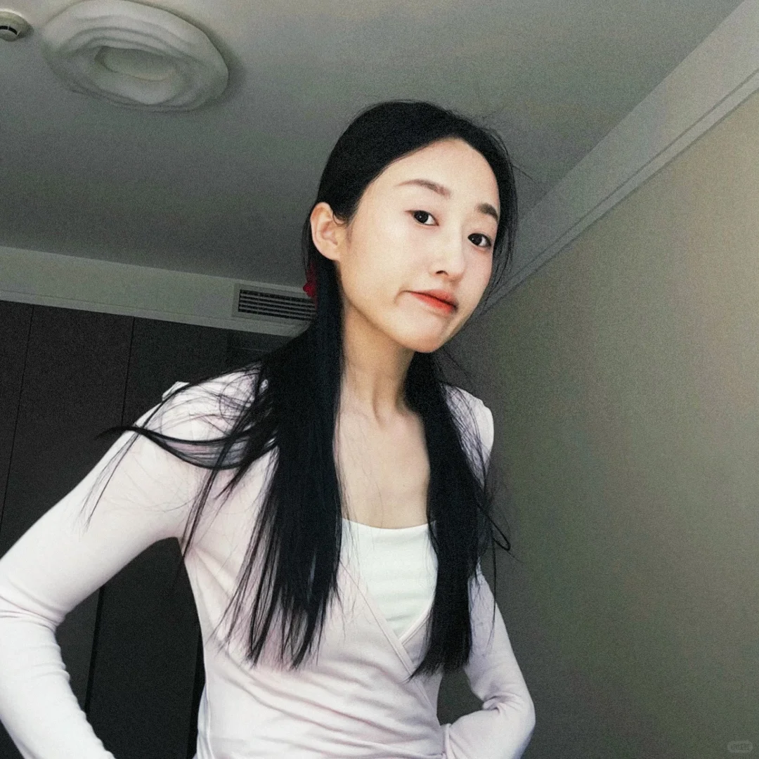 这件瑜伽服也太好看了吧～