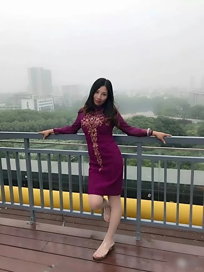 赞气质熟女