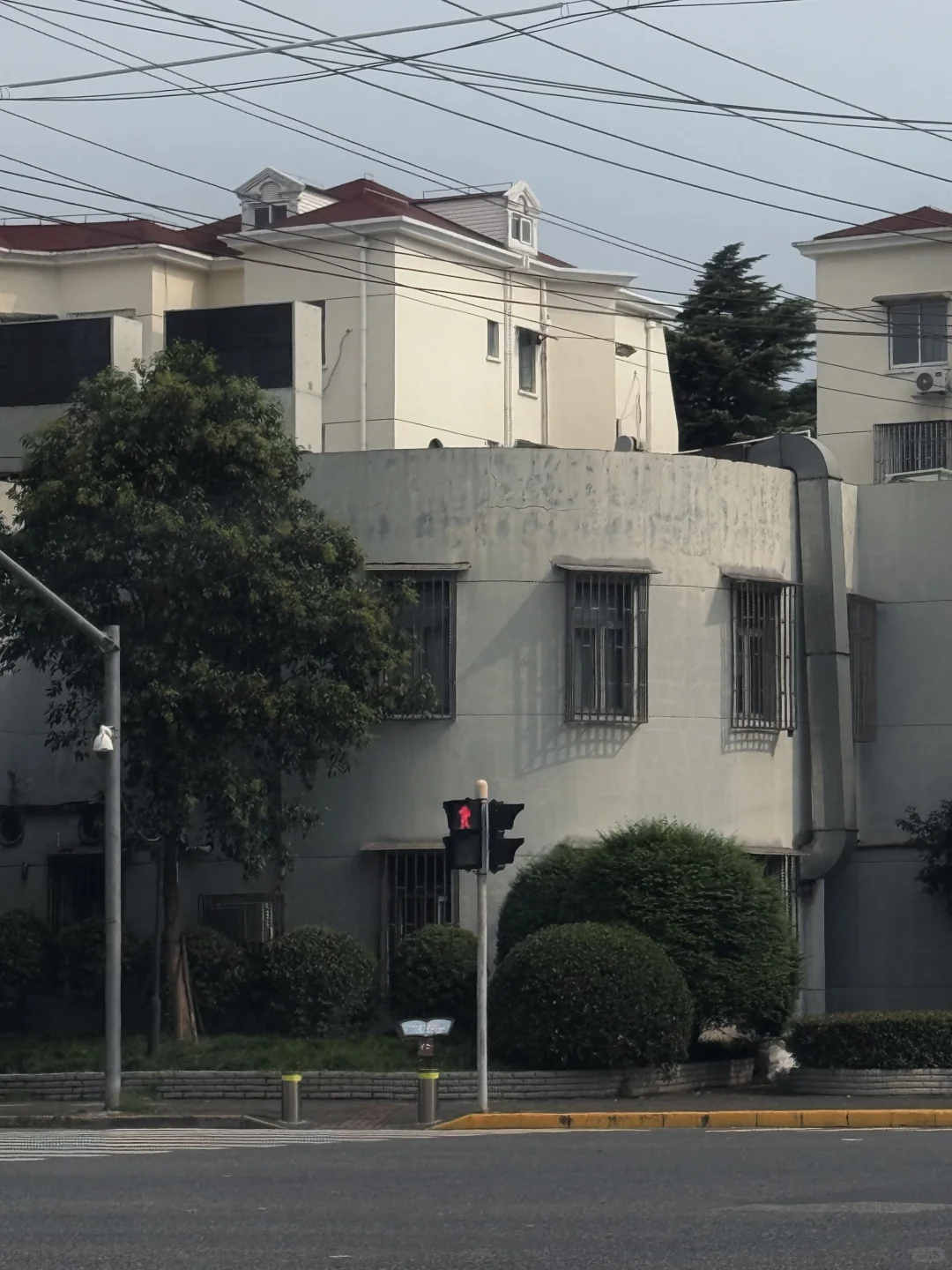 上海真是女性穿衣自由的大都市