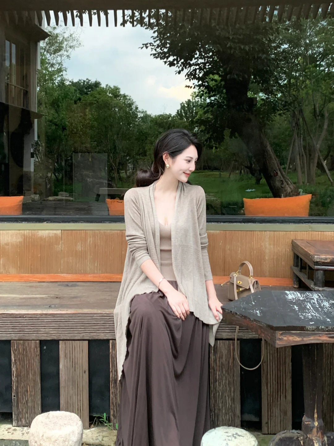37岁美艳小妈的穿搭