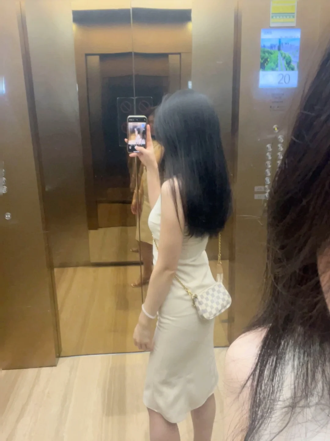 有点不一样的上班look?