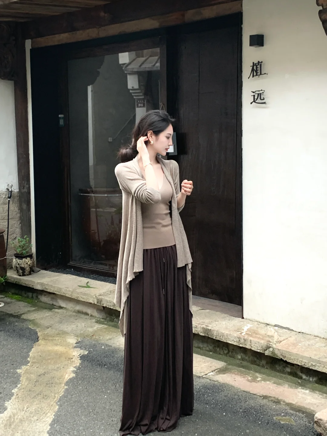 37岁美艳小妈的穿搭