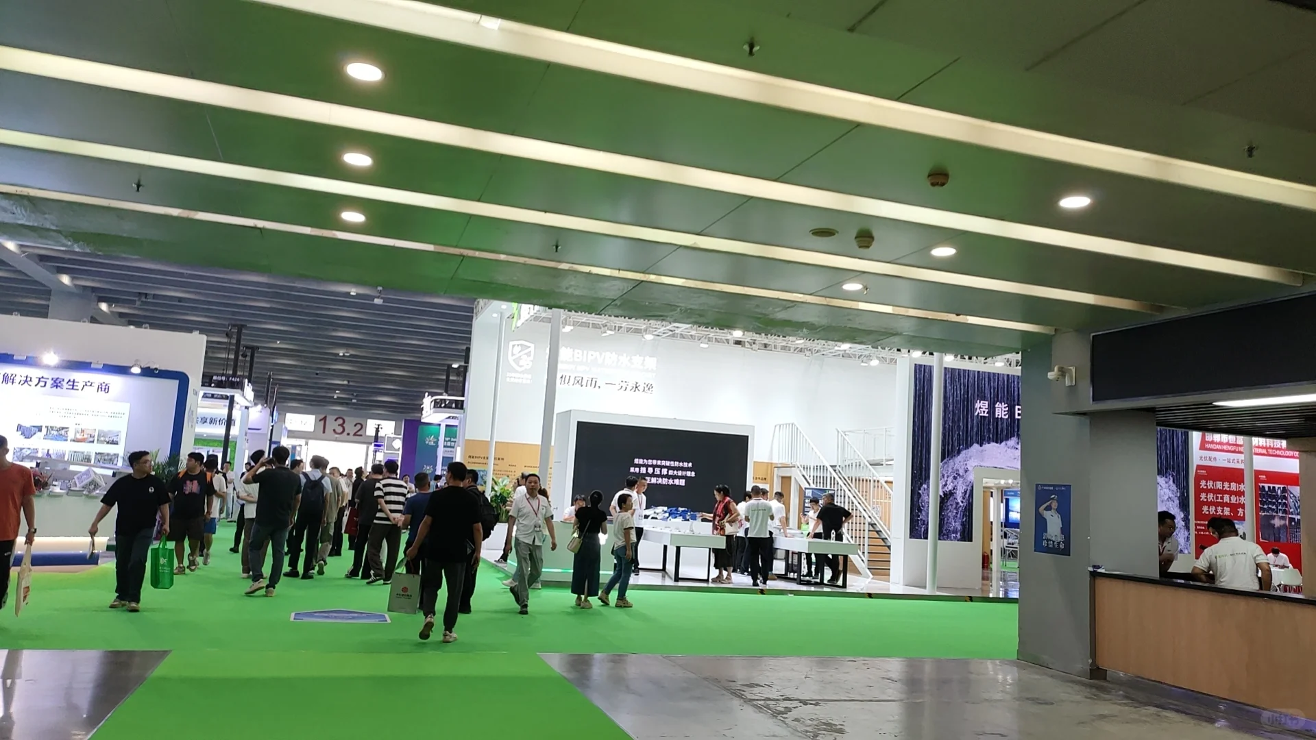 ✨探索新能源的未来：广交会光伏储能展会全