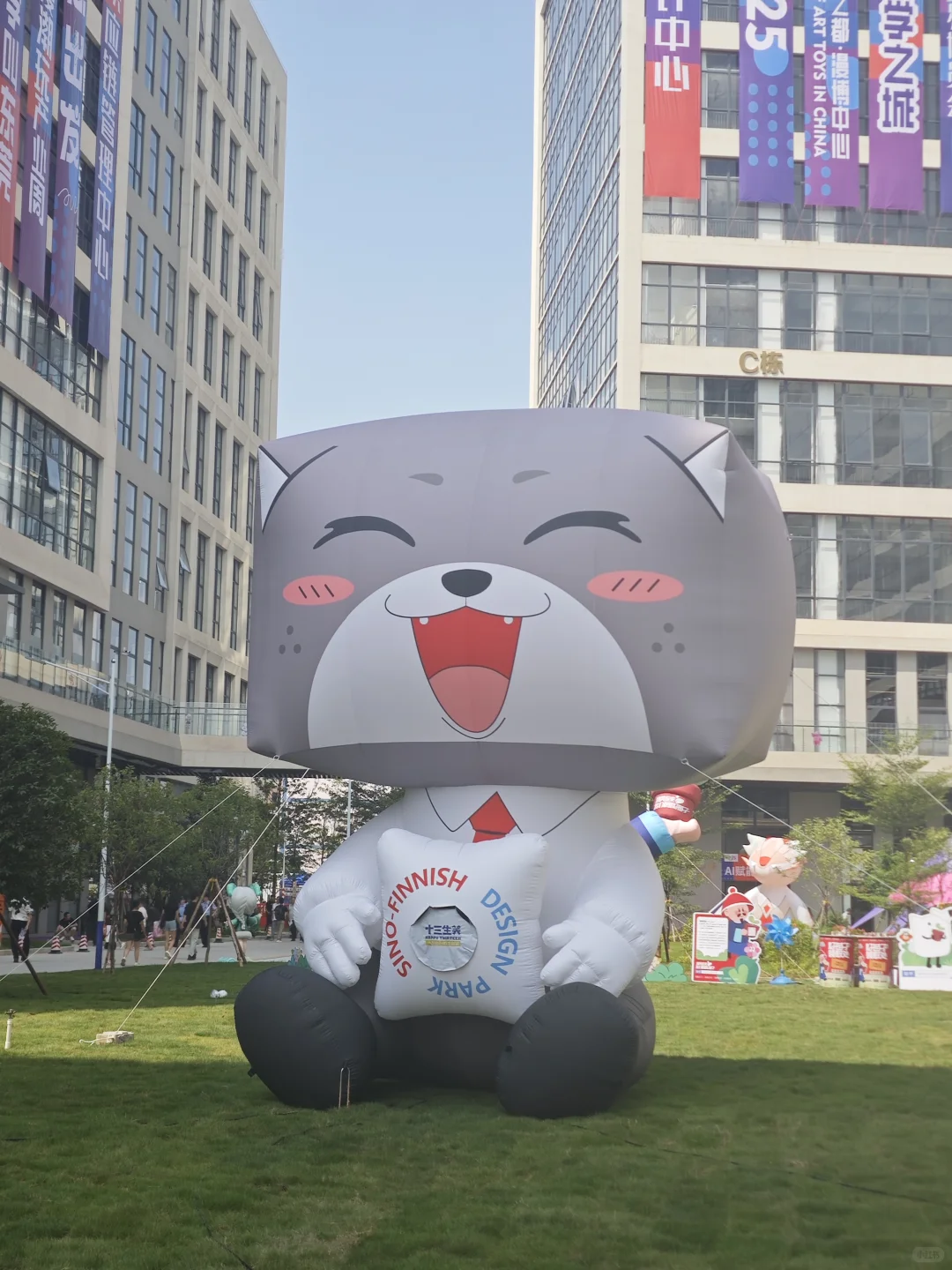 逛潮玩展，东莞石排漫博会-中国潮玩之都
