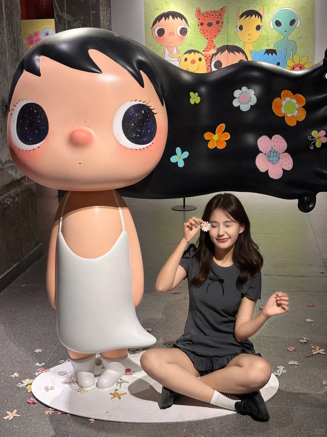 西安看展｜存一个和YuY玉的拍照姿势?