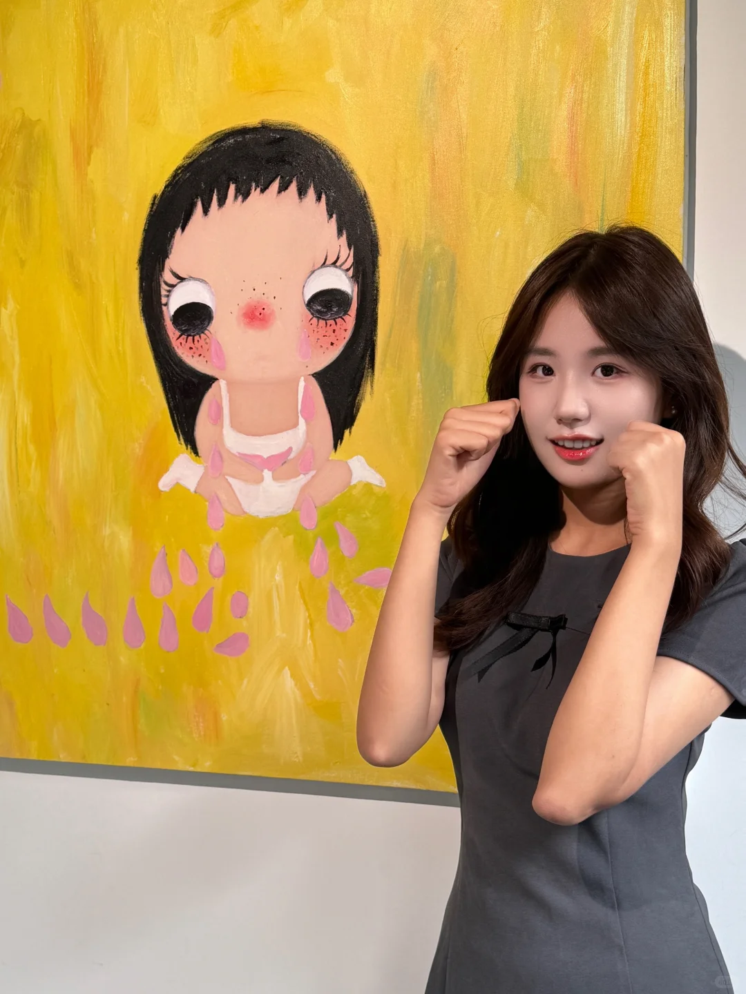 西安看展｜存一个和YuY玉的拍照姿势?