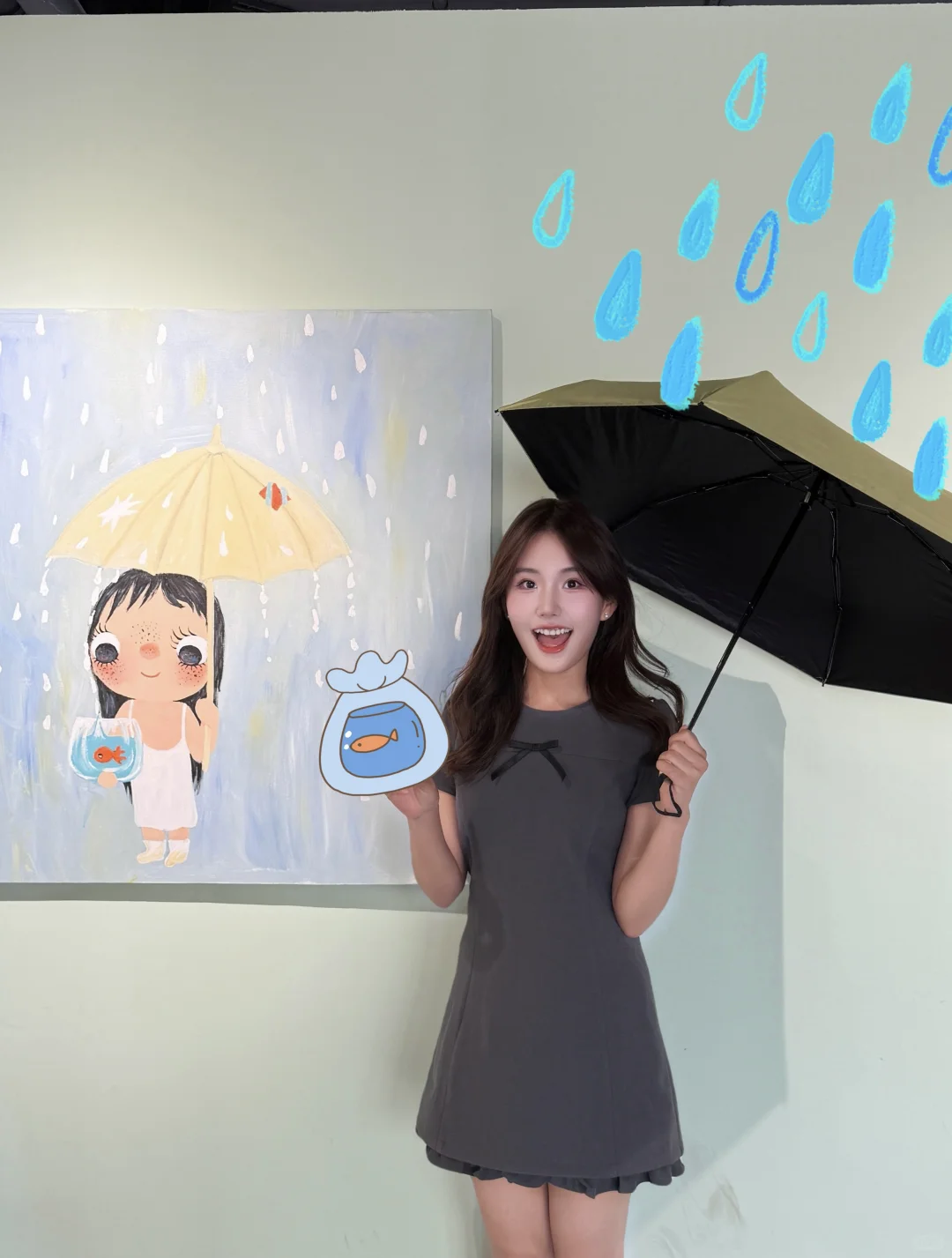 西安看展｜存一个和YuY玉的拍照姿势?