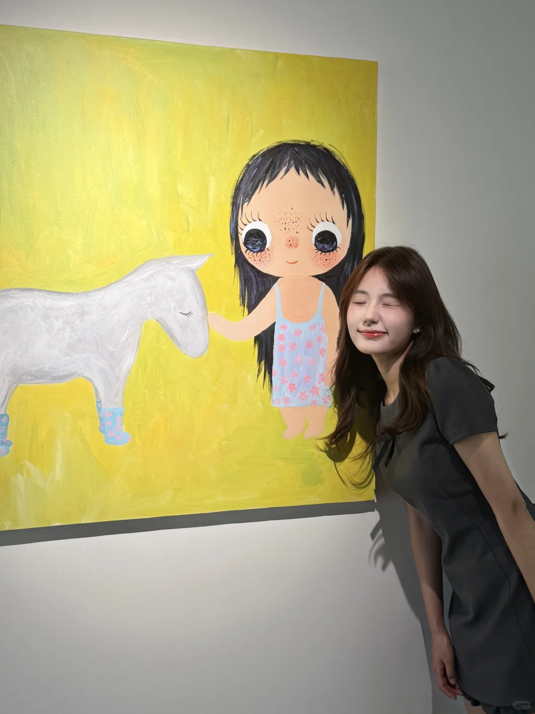 西安看展｜存一个和YuY玉的拍照姿势?