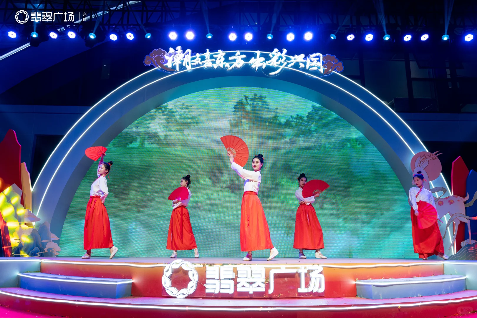 成都开业策划|活动布置|舞蹈商演|舞狮表演