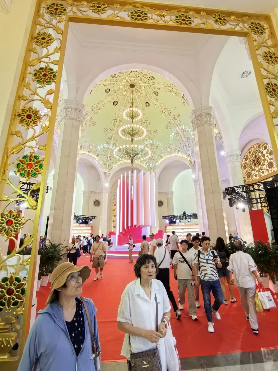 去完上海书展,来给你们送攻略了!