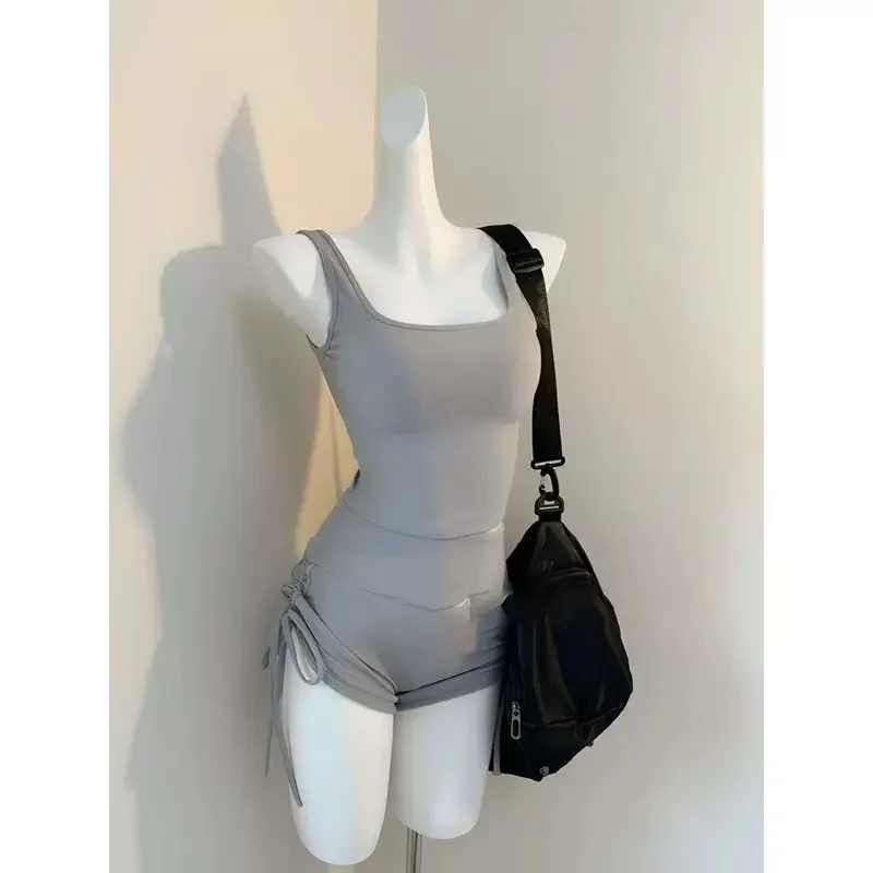 解锁时髦运动风? 这套瑜伽服套装绝了!