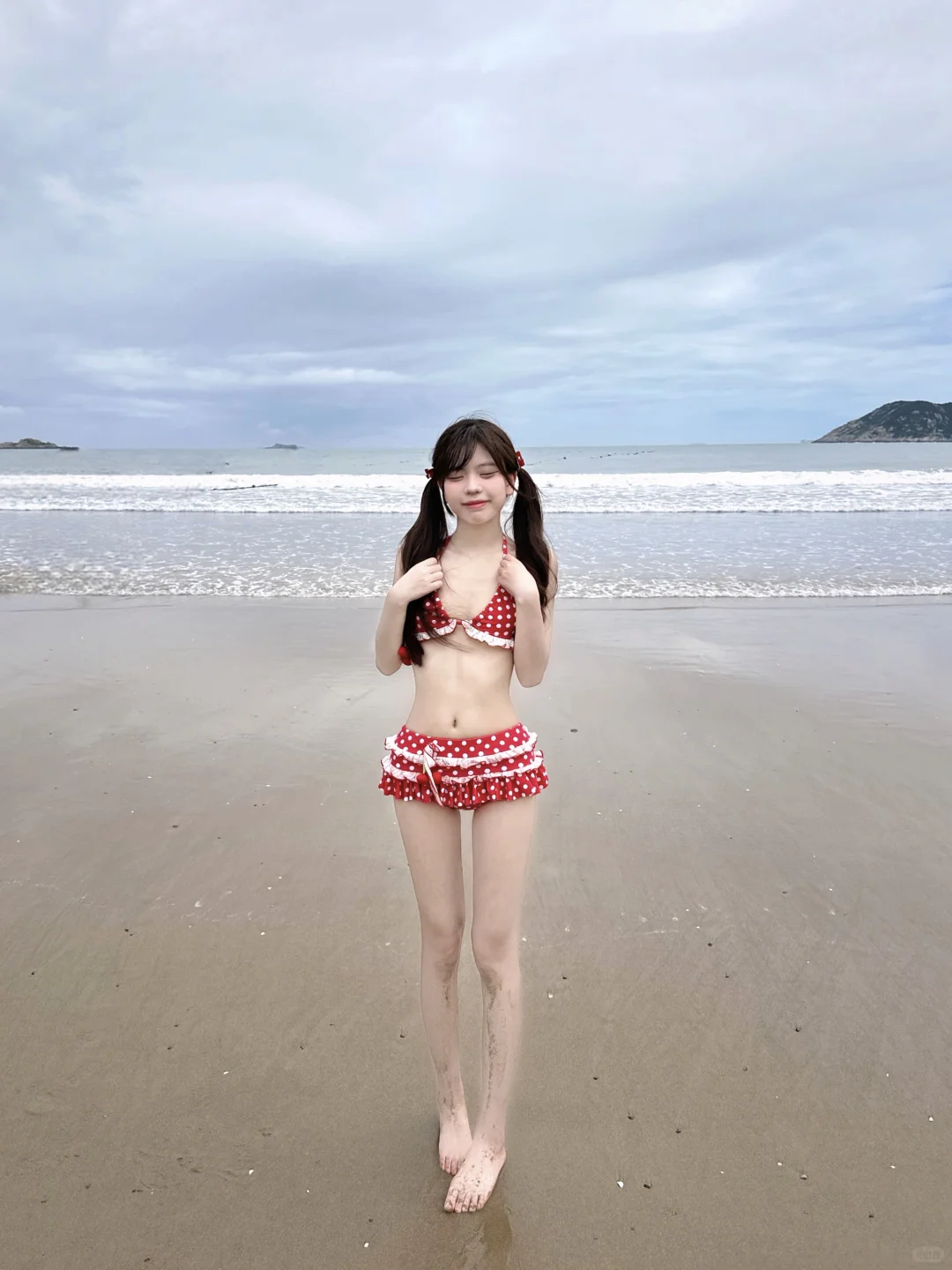 本女子一去海边就这样萌…