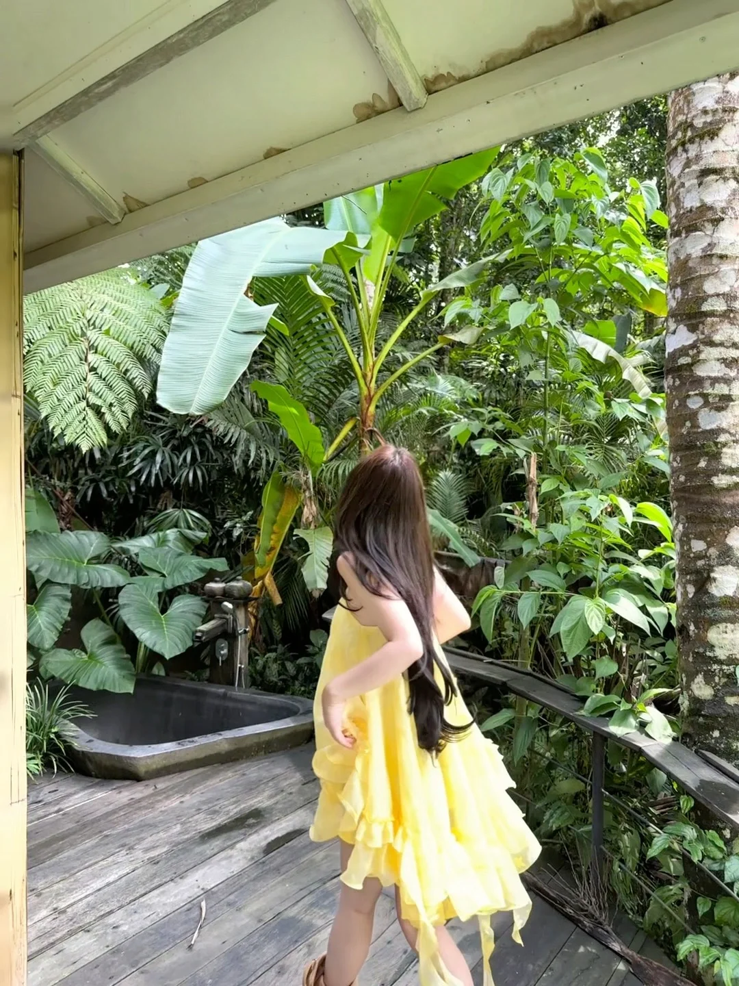 露思妹宝太会了?大裙摆➕斜肩美晕了！！