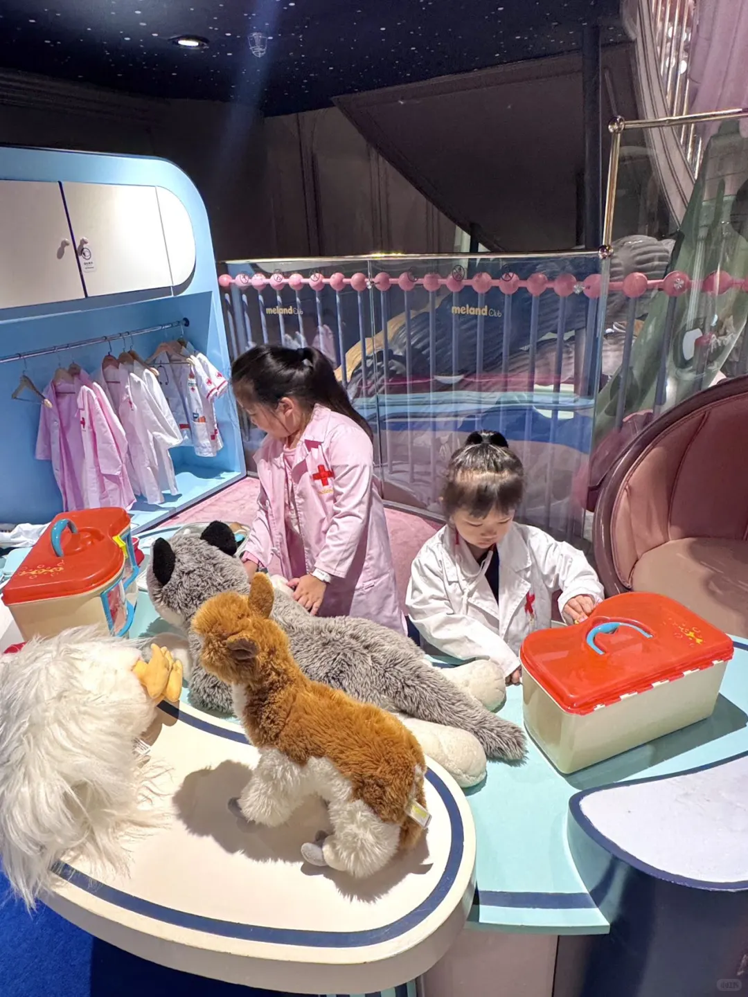 从早上10:00玩到晚上8:00，回家秒睡