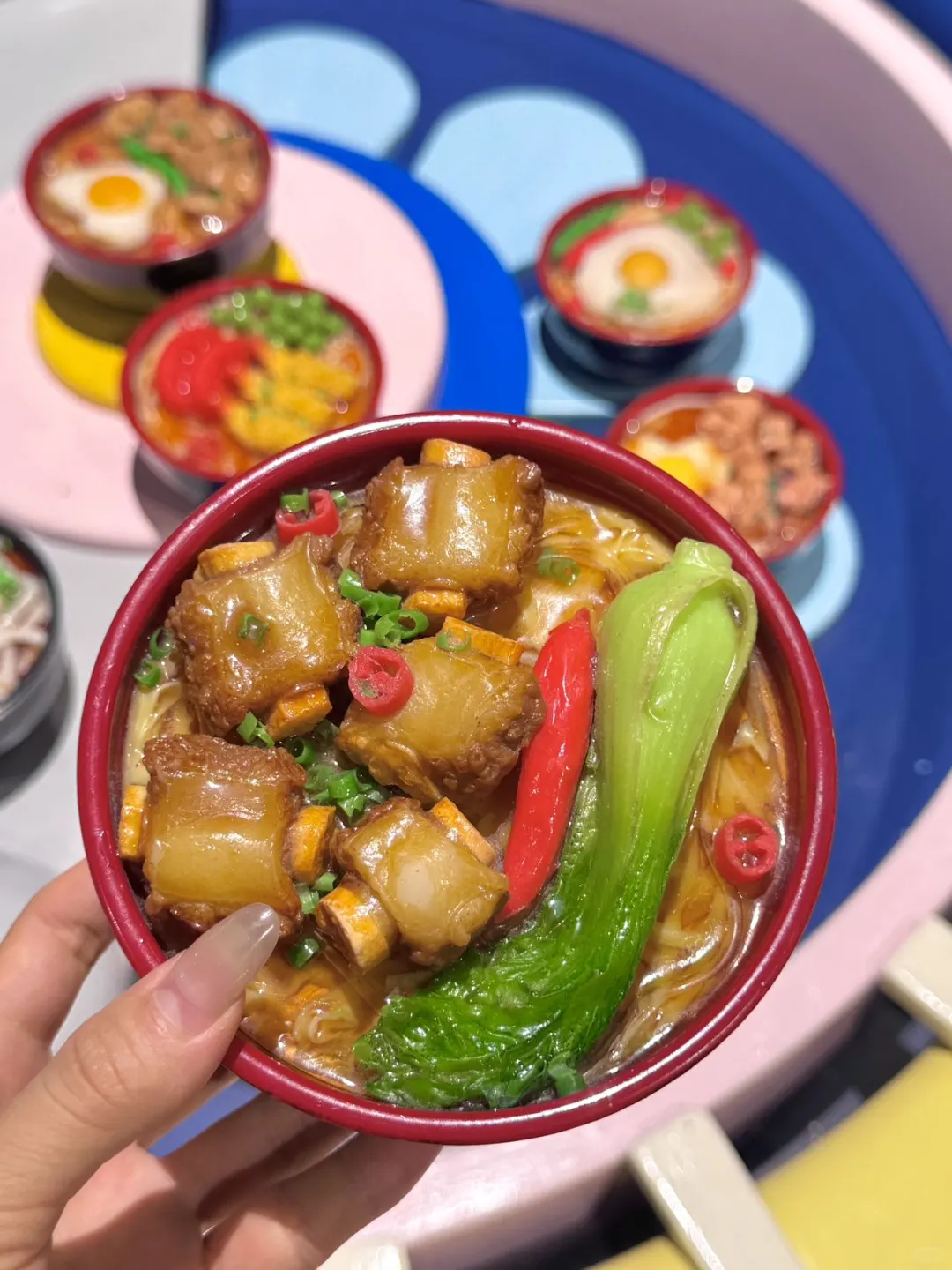 从早上10:00玩到晚上8:00，回家秒睡