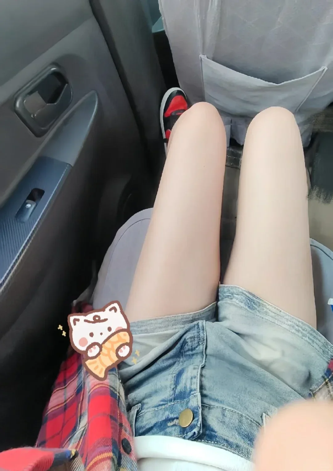 这辣妹裤子超级显身材~