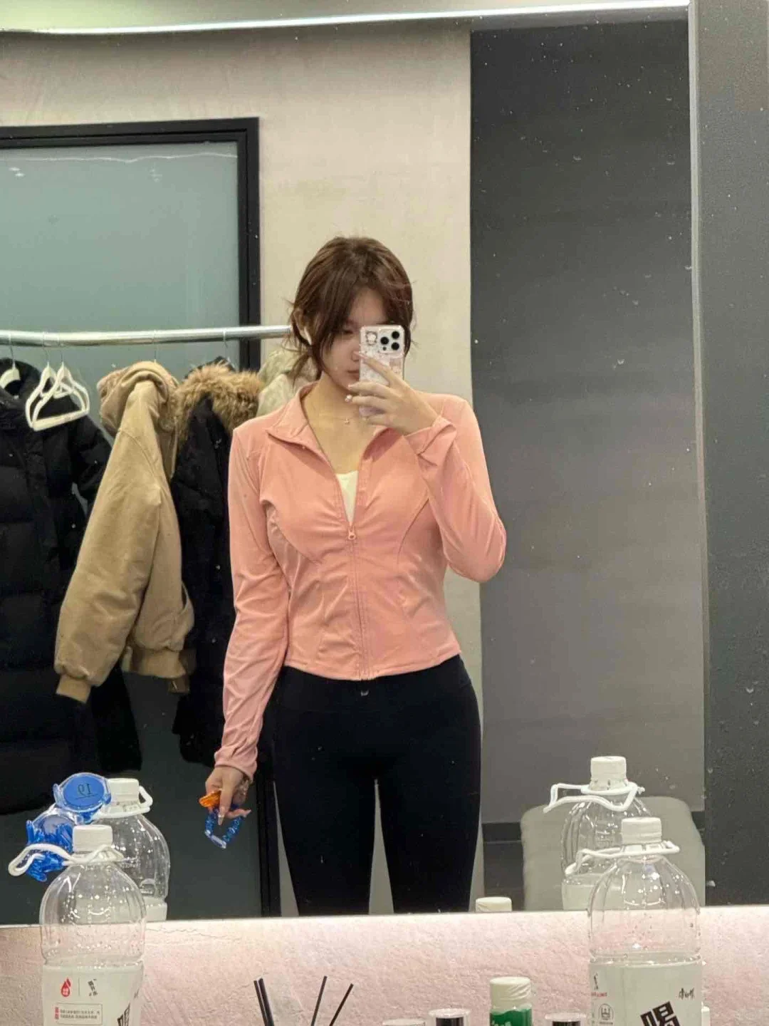 一整个爱的上衣～瑜伽服！