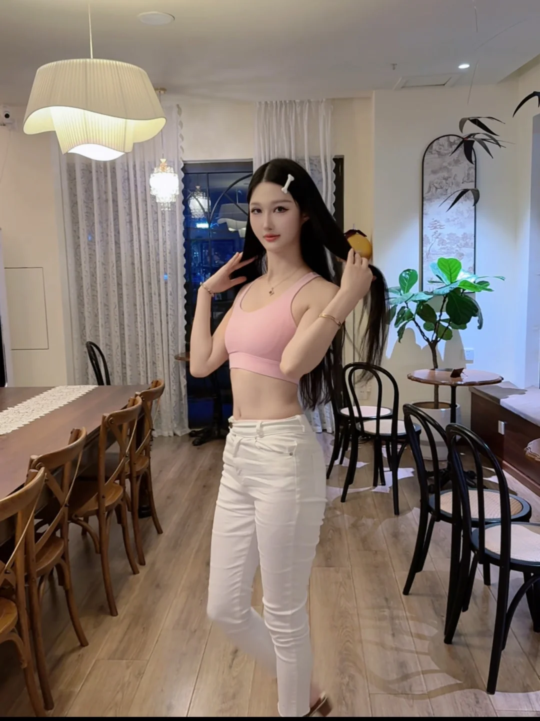 瑜伽服天花板