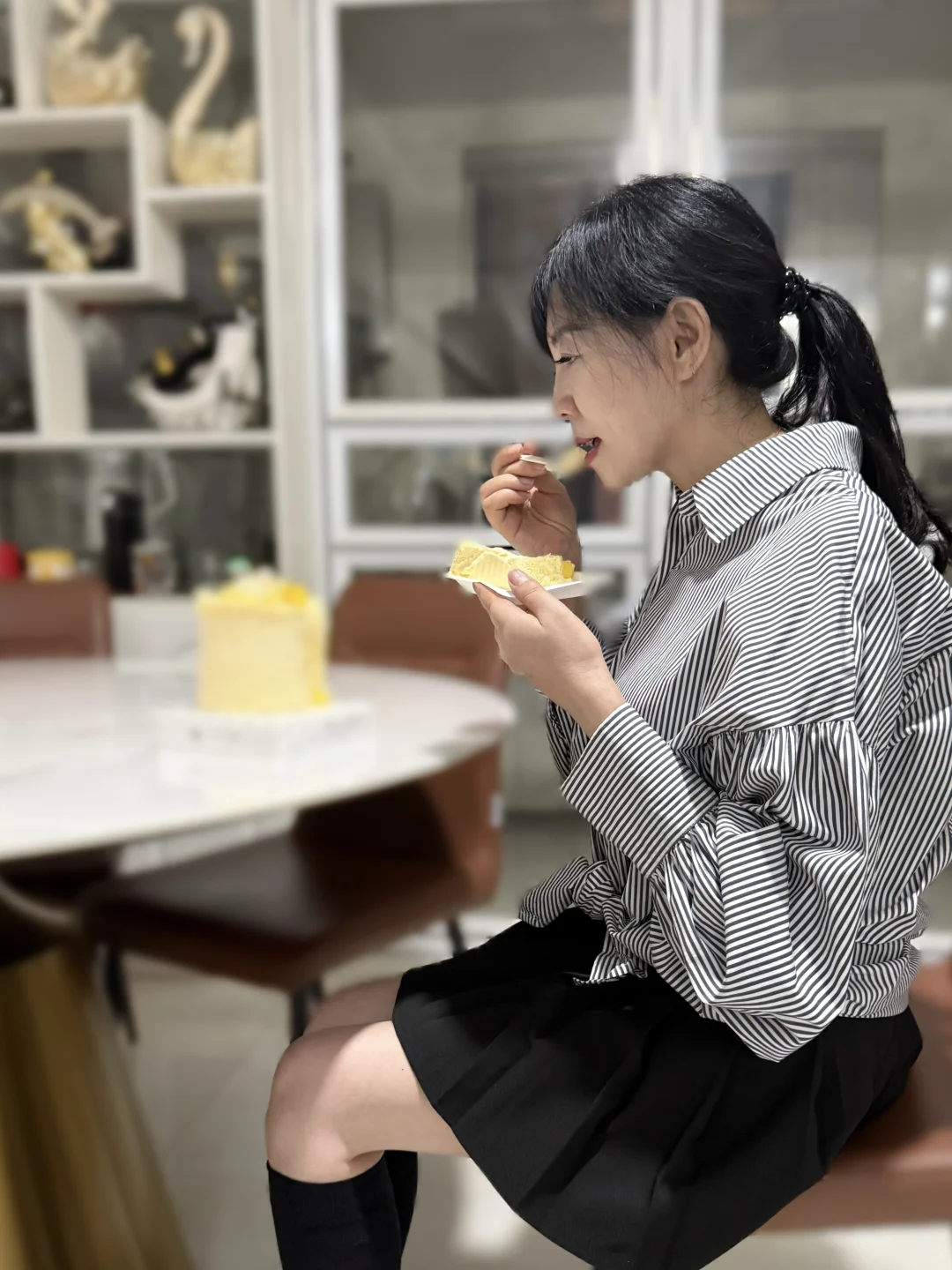 61岁了，被小16岁弟弟偏爱的感觉真好