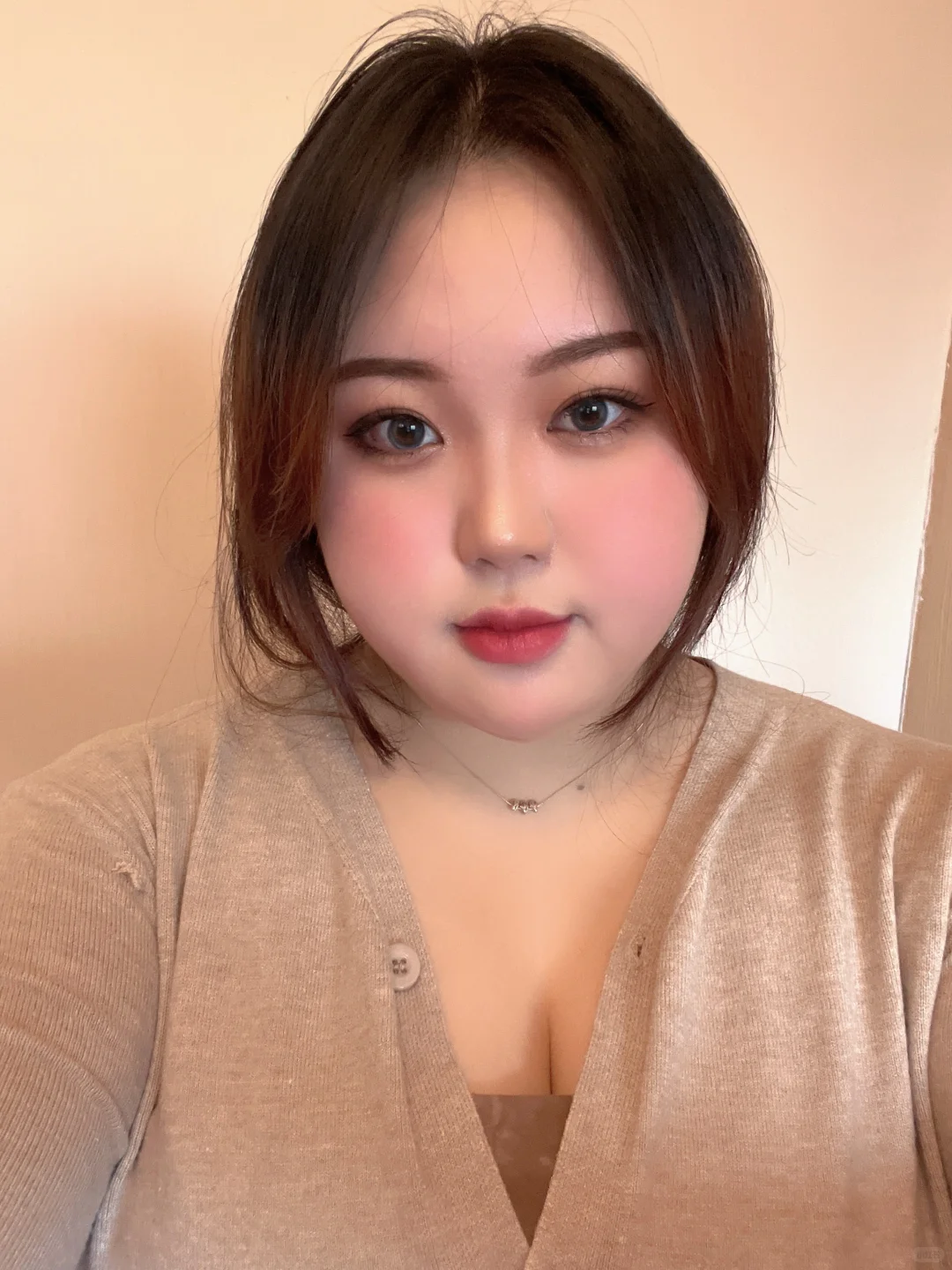 BBW 之 自拍式“人妻感”