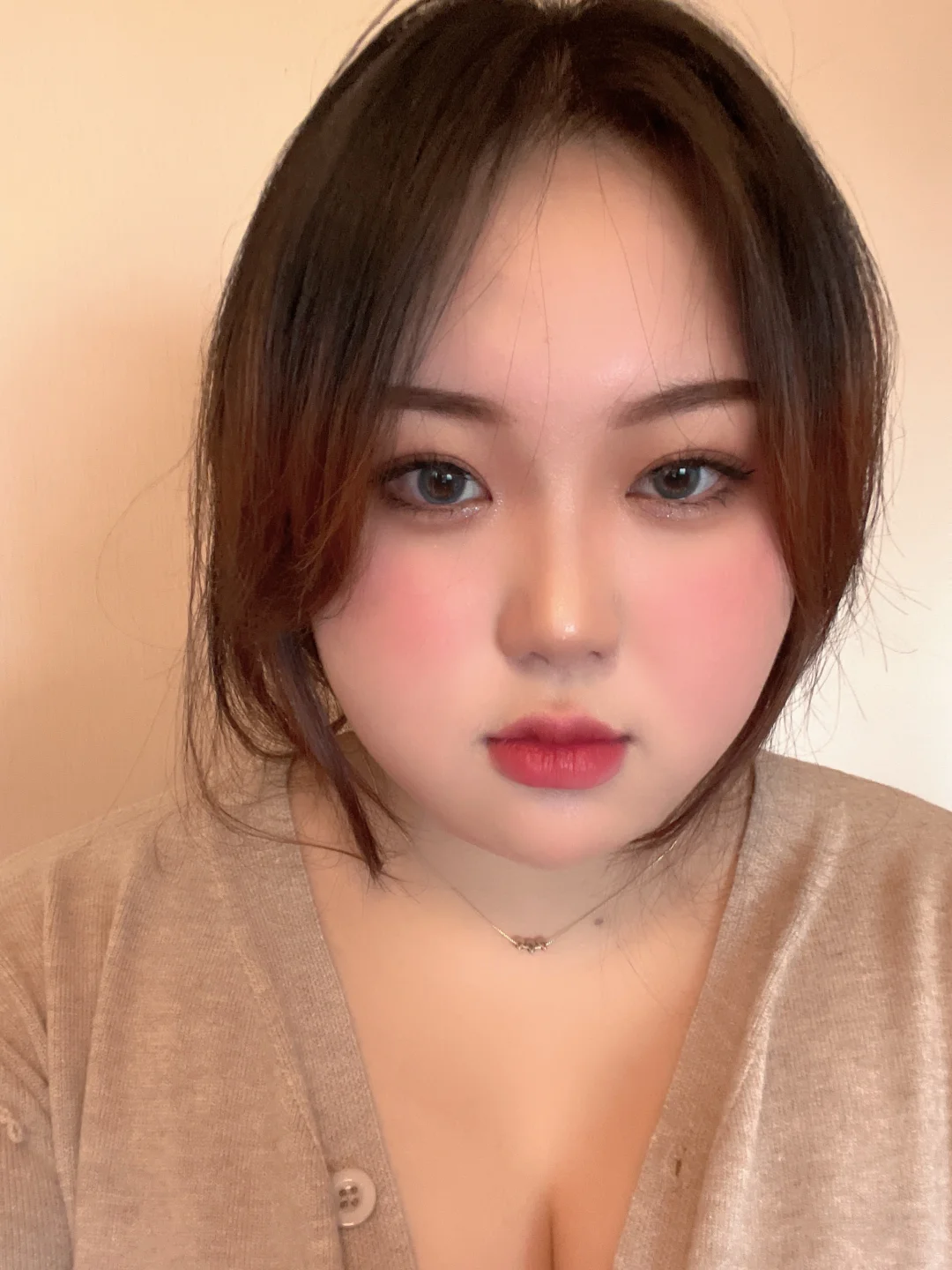 BBW 之 自拍式“人妻感”