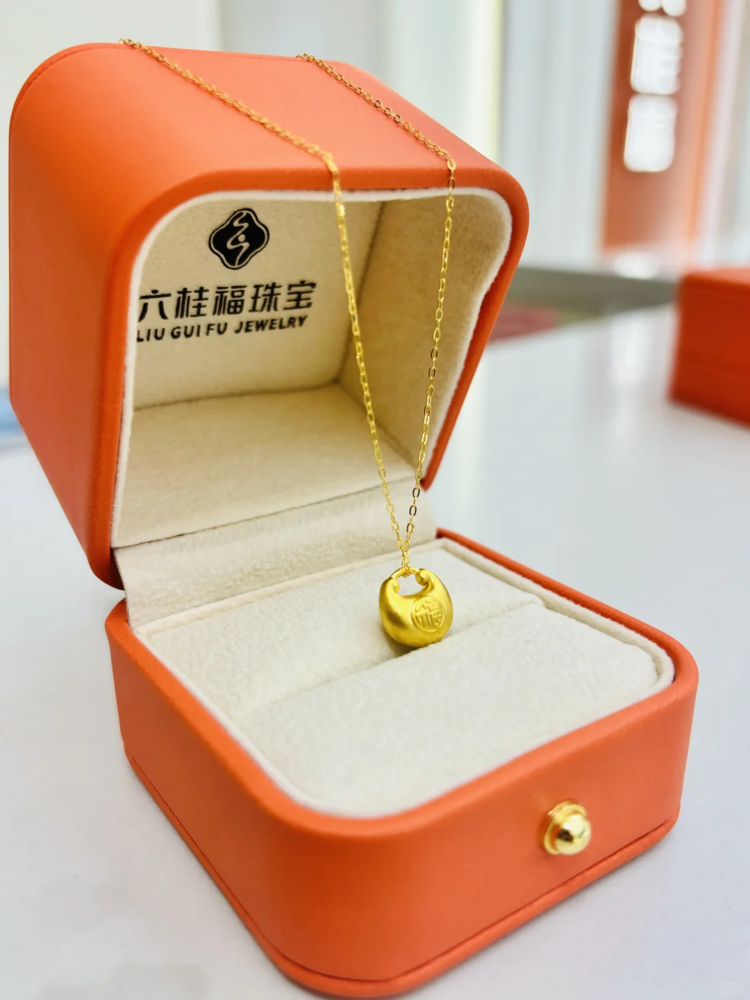 谁懂啊！300多我买了个它羡慕哭我姐妹~