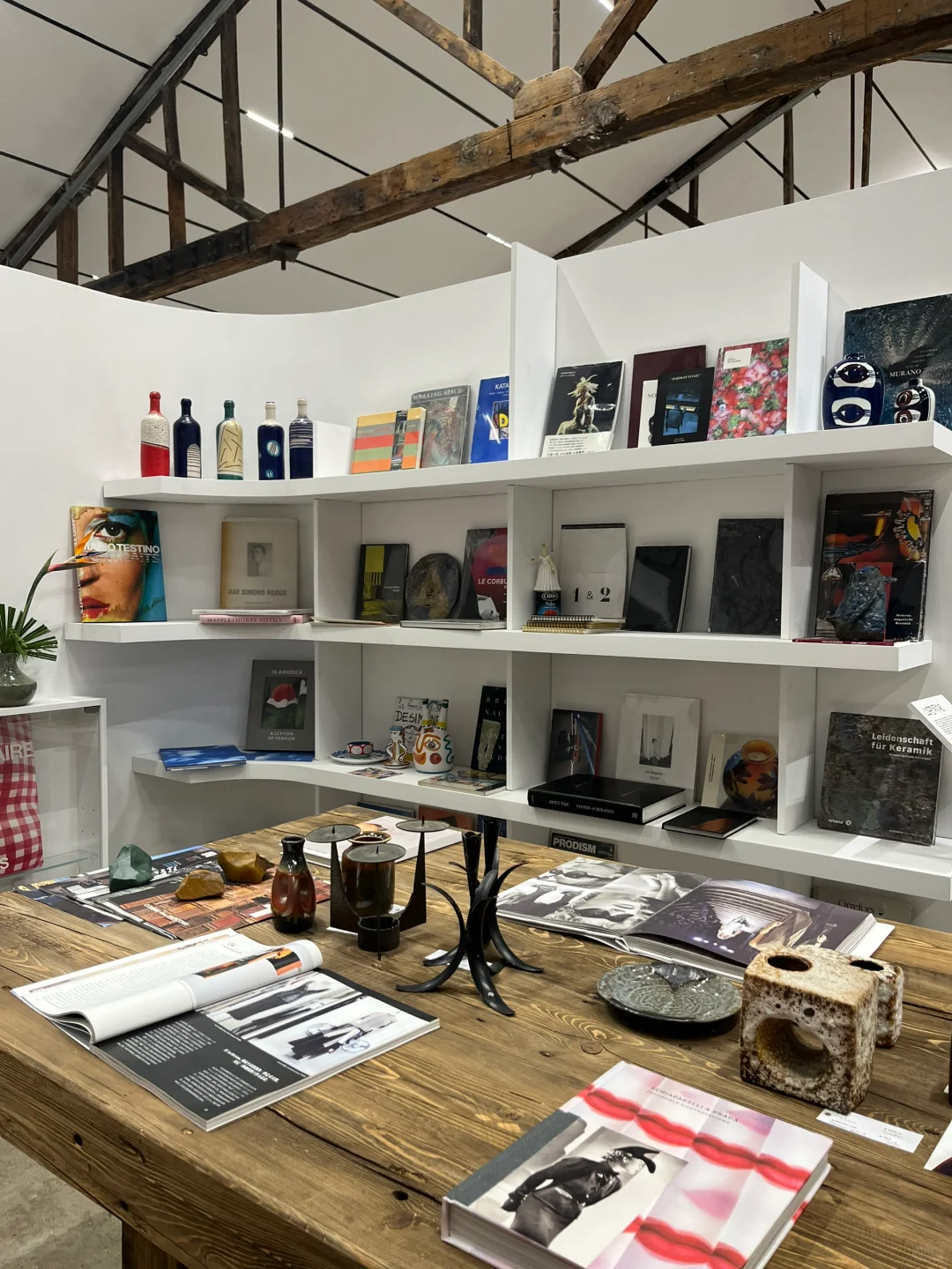 上海看展｜Fashion in 90s: Anti-Fashion