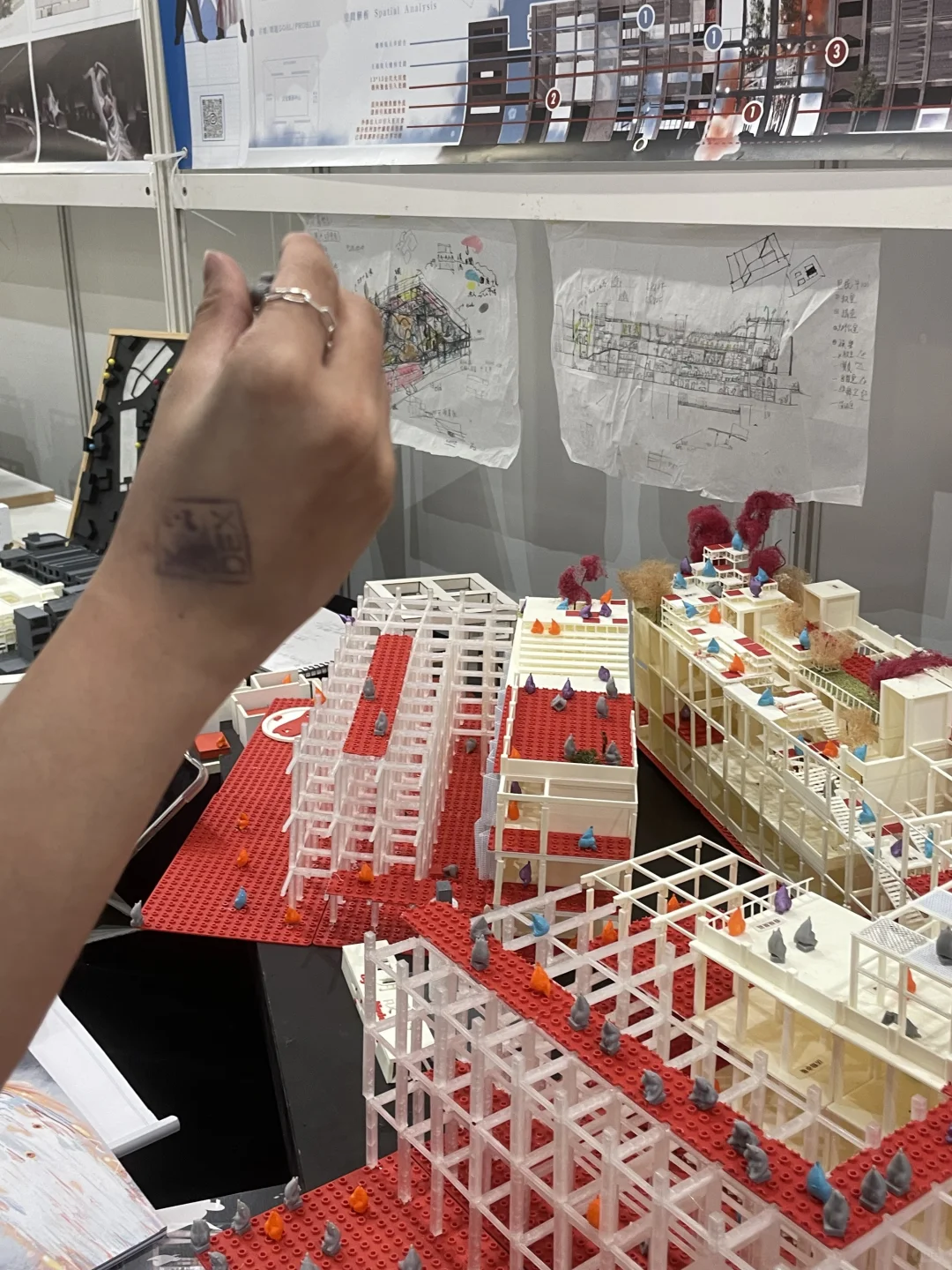 室內設計展第二站 搬到死欸 好累