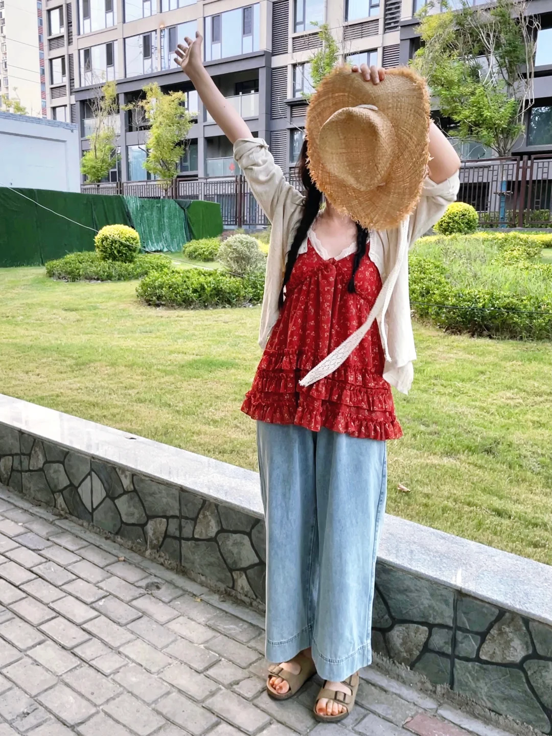 青岛的海好漂亮呀，几套海边穿搭分享?