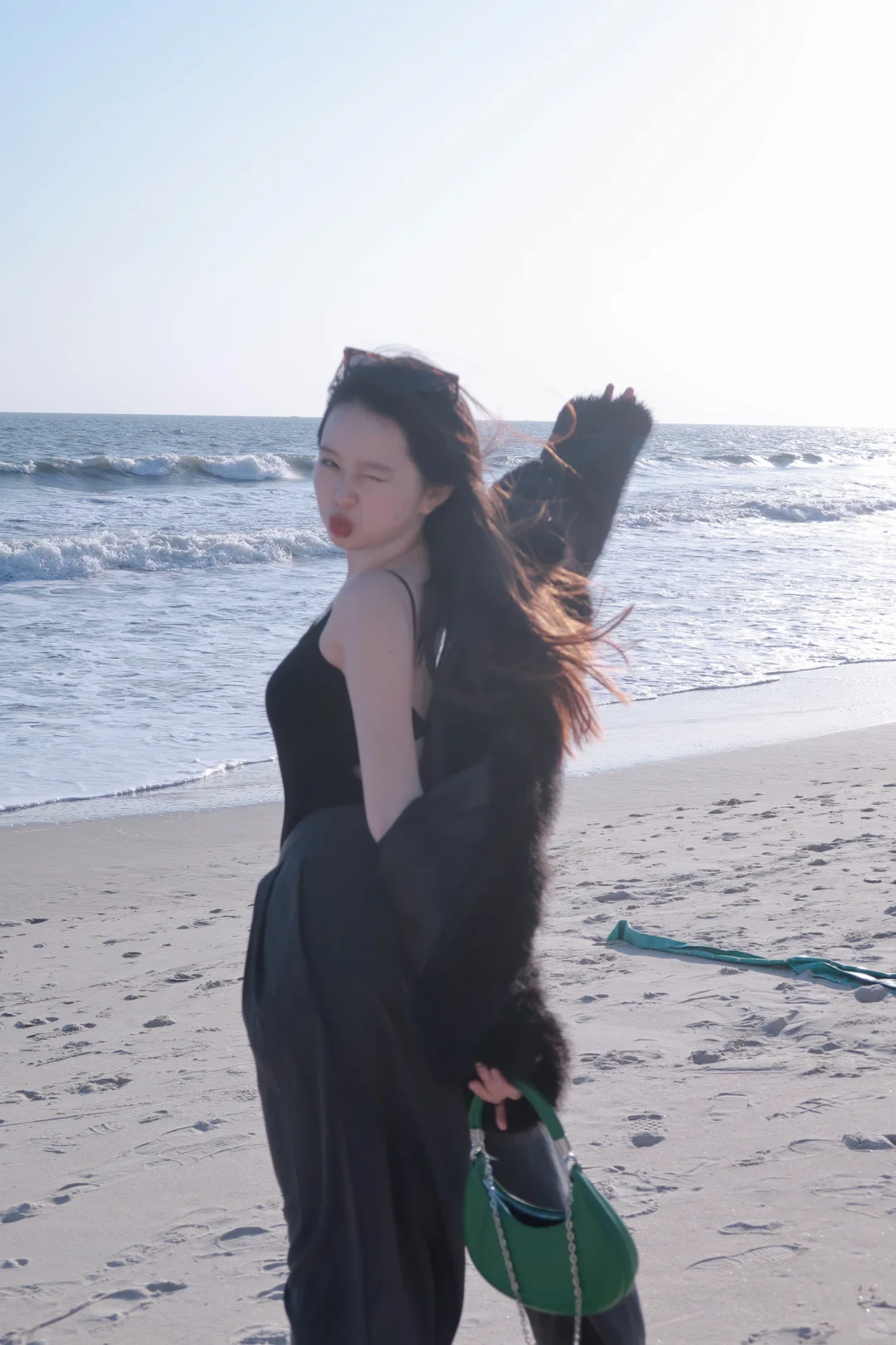 海边穿搭?️｜不用穿裙子也能很出片?