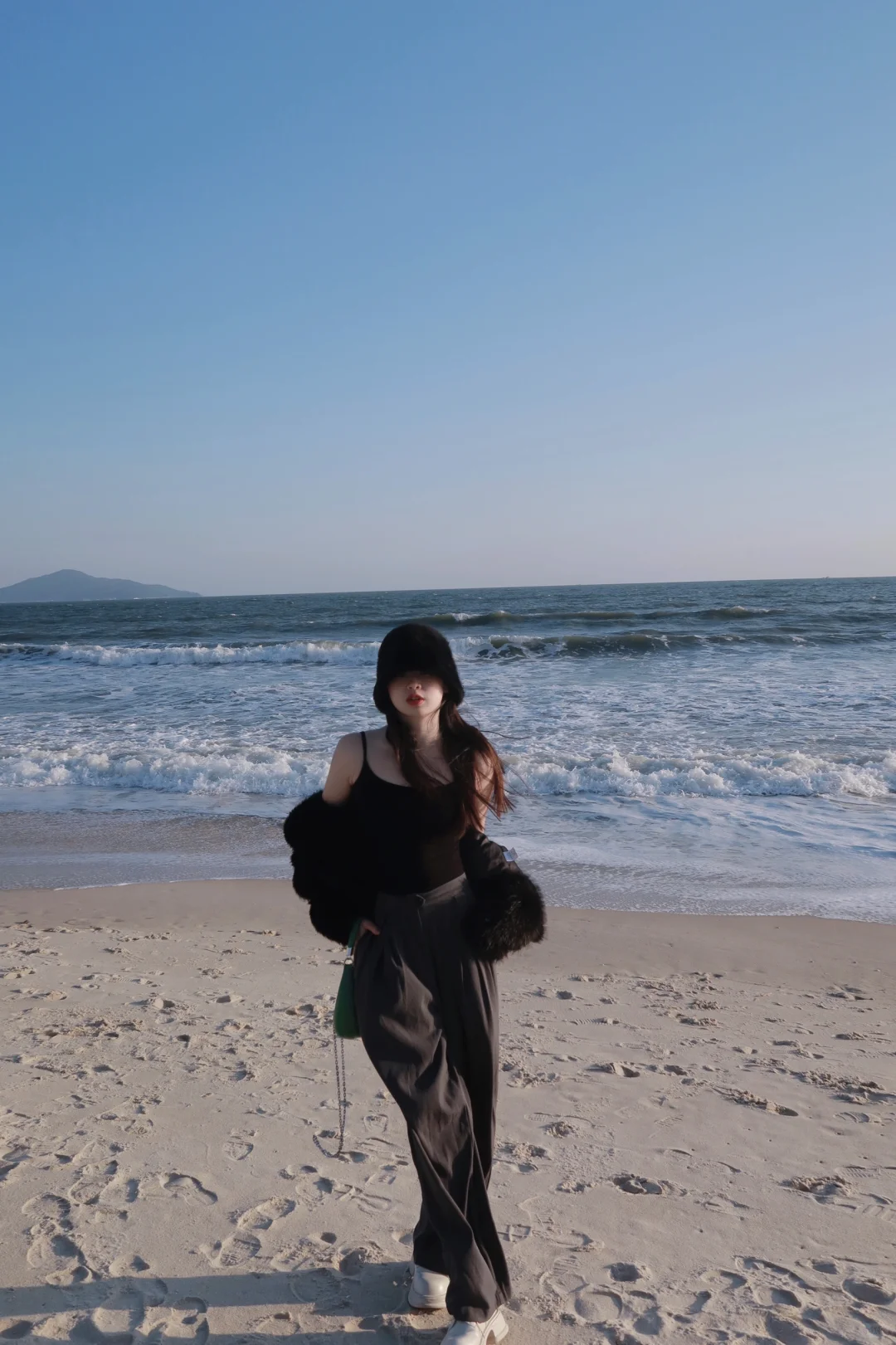 海边穿搭?️｜不用穿裙子也能很出片?