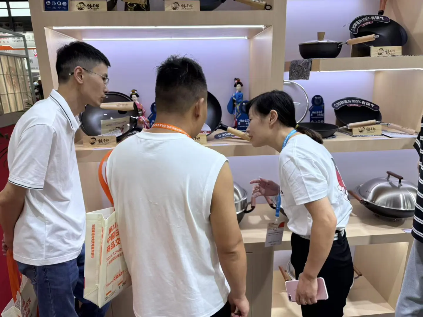 ?直击现场！又来上海百货展摆摊咯