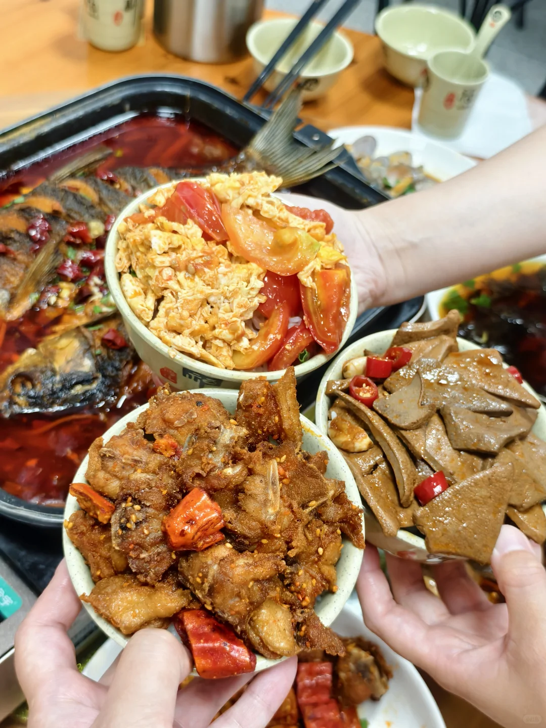 79元四人餐？顾客赚大发，老板是慈善家？！