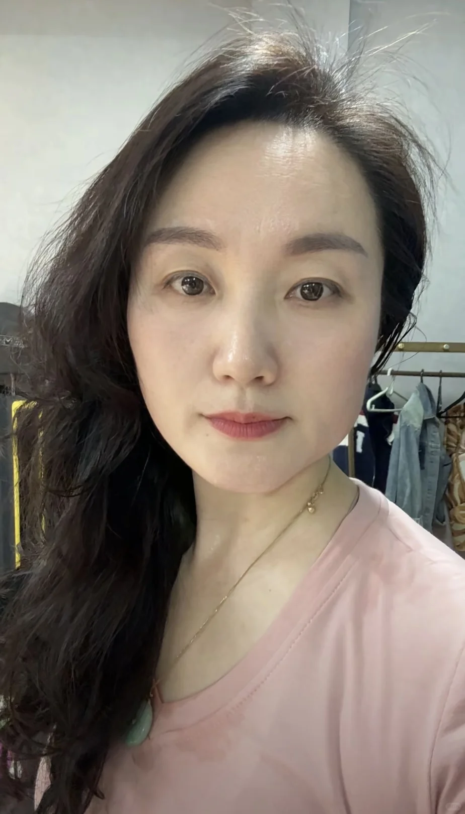 42岁离异姐姐西班牙找搭伙的伴