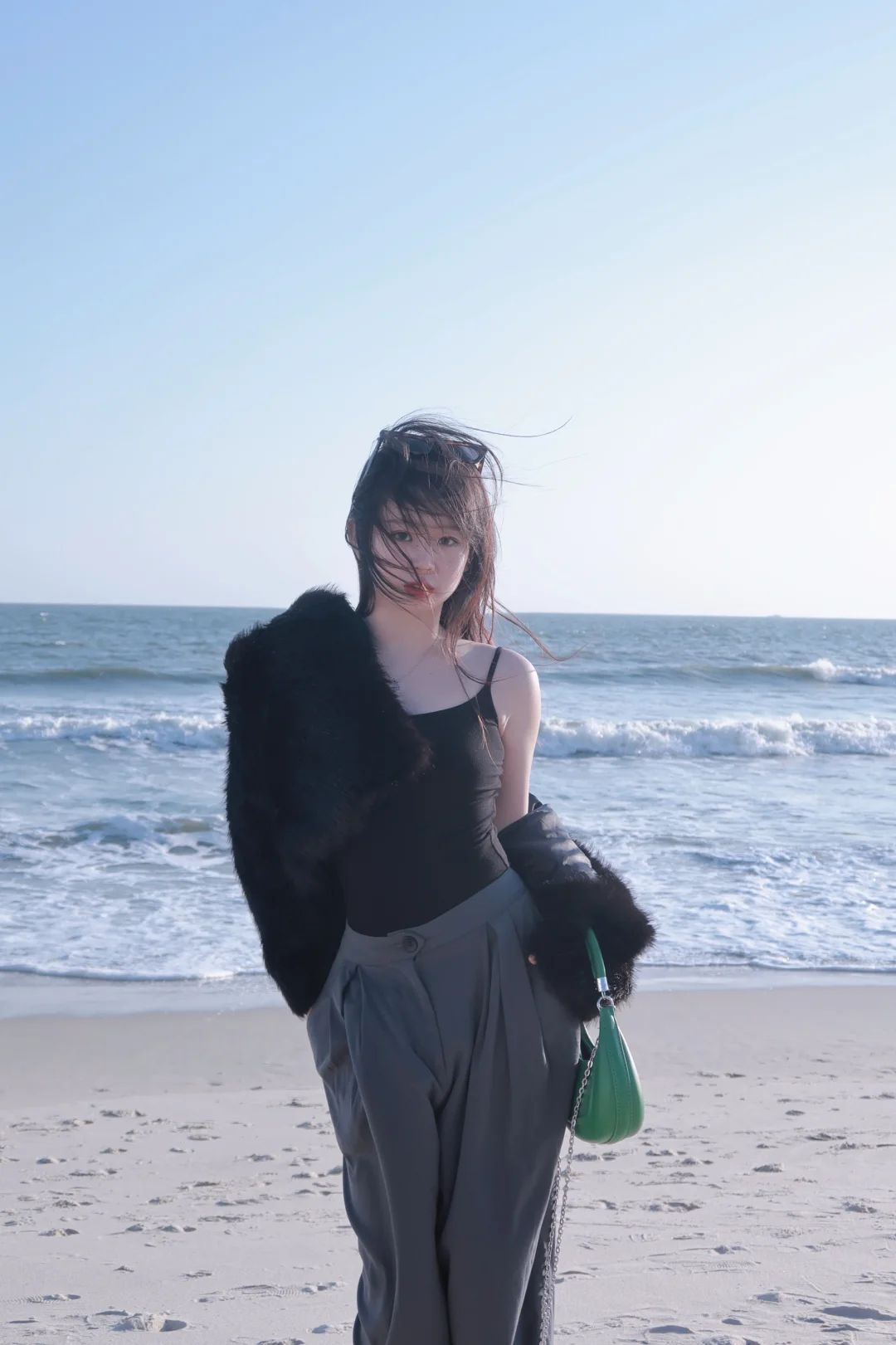 海边穿搭?️｜不用穿裙子也能很出片?