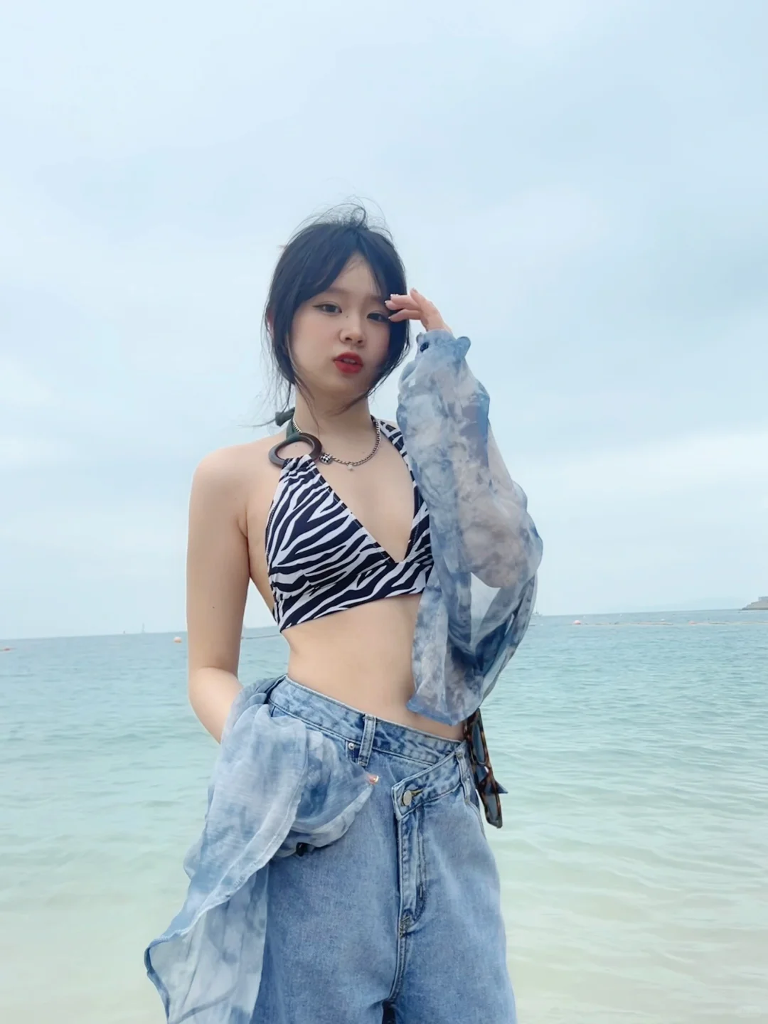 海边穿搭?️｜不用穿裙子也能很出片?