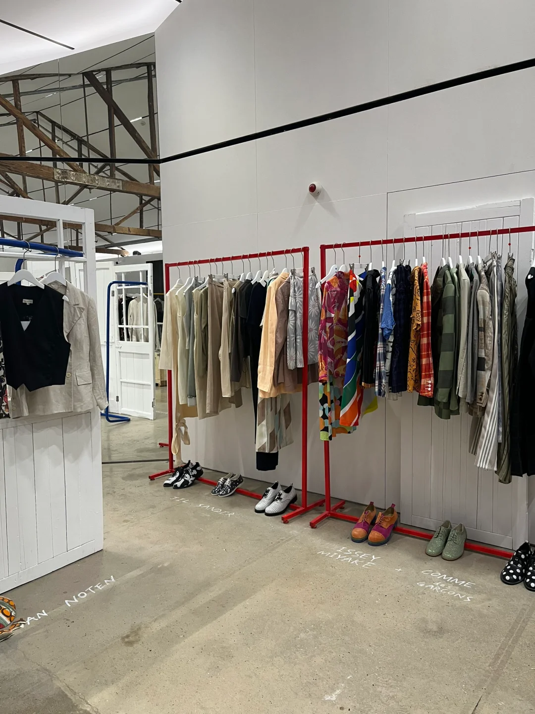 上海看展｜Fashion in 90s: Anti-Fashion