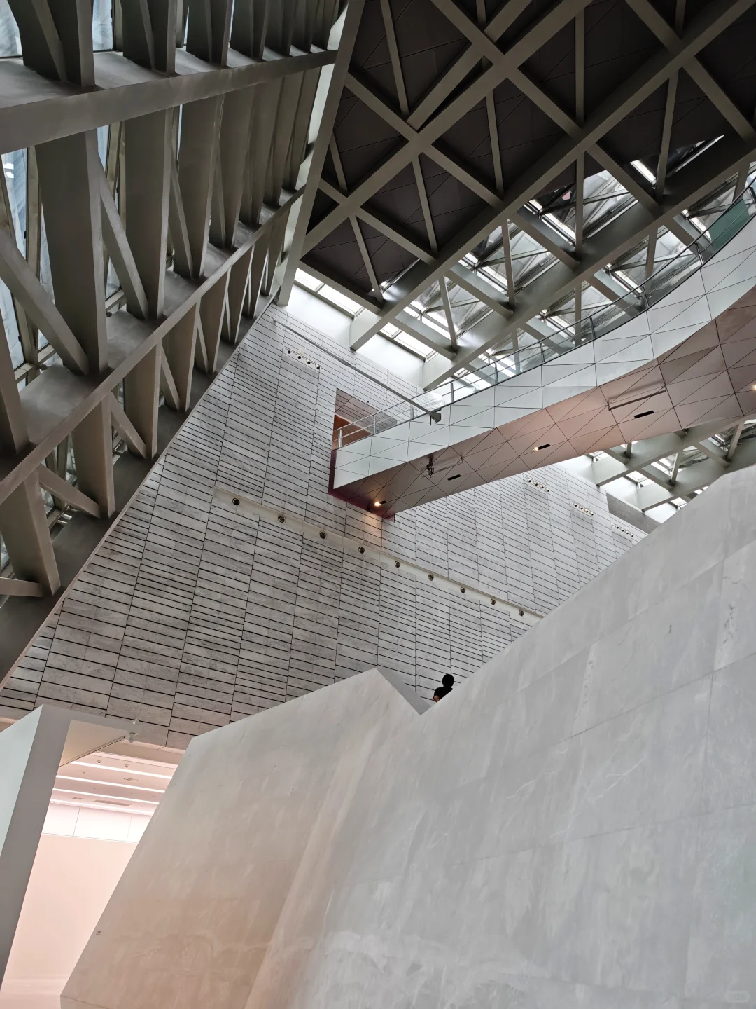 深圳新展｜馆藏级艺术展，艺术建筑双重暴击