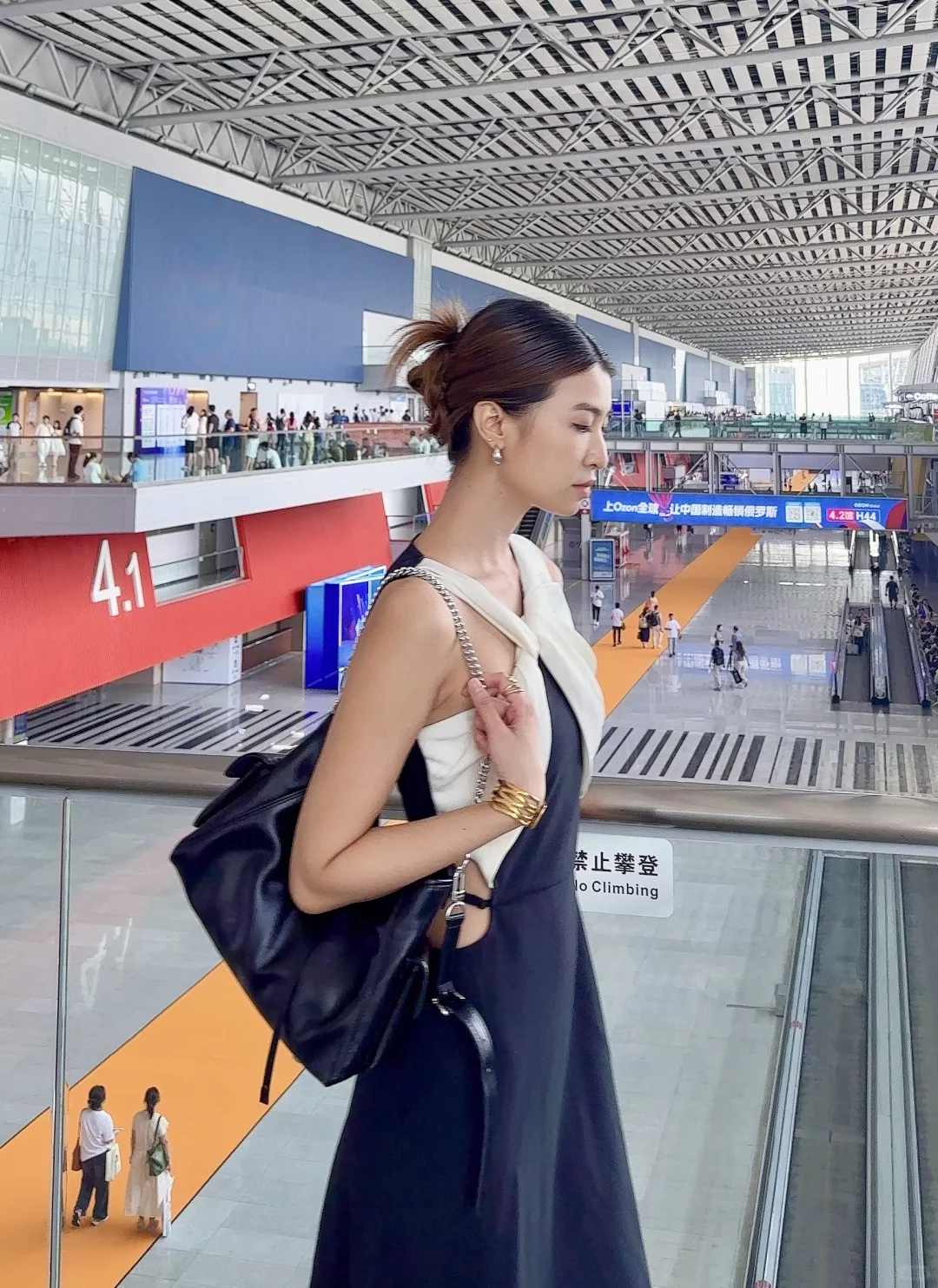 97年模特转行之｜勇闯广州跨境电商展会