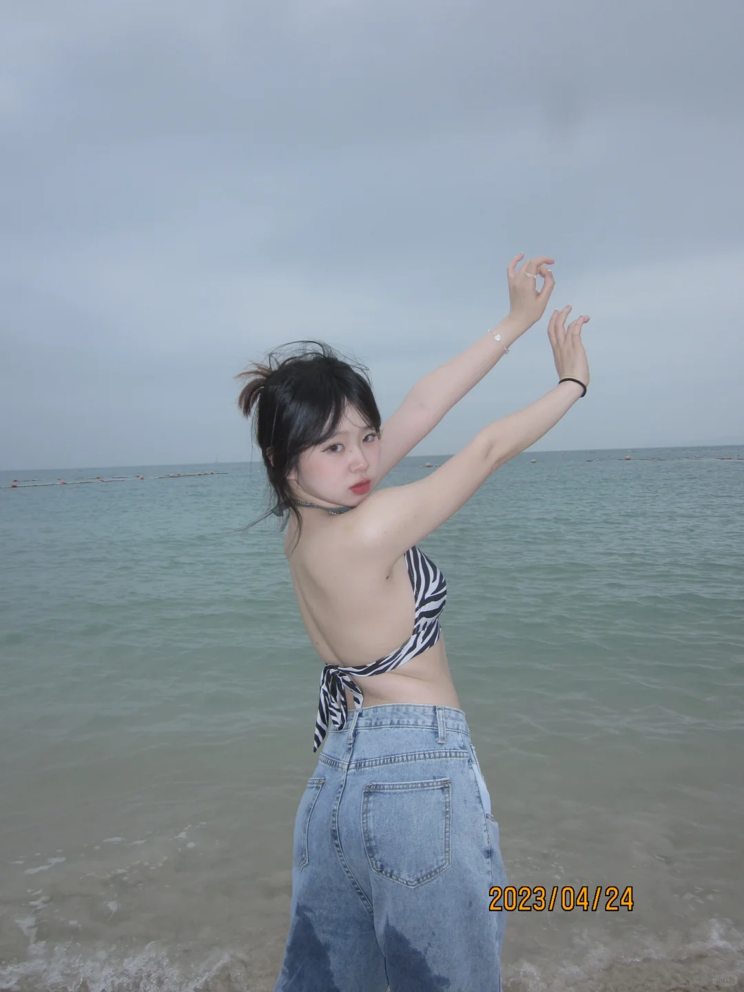 海边穿搭?️｜不用穿裙子也能很出片?